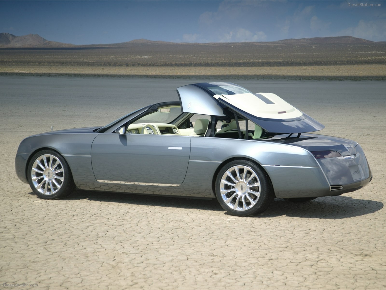 Lincoln Mark X Concept 2004