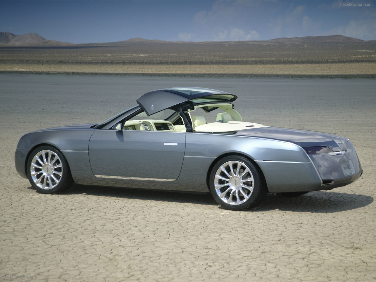 Lincoln Mark X Concept 2004