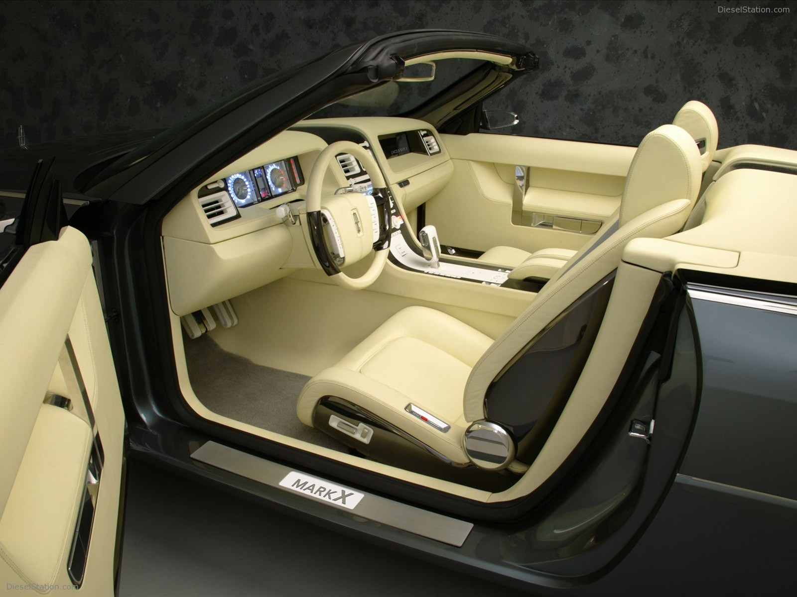 Lincoln Mark X Concept 2004