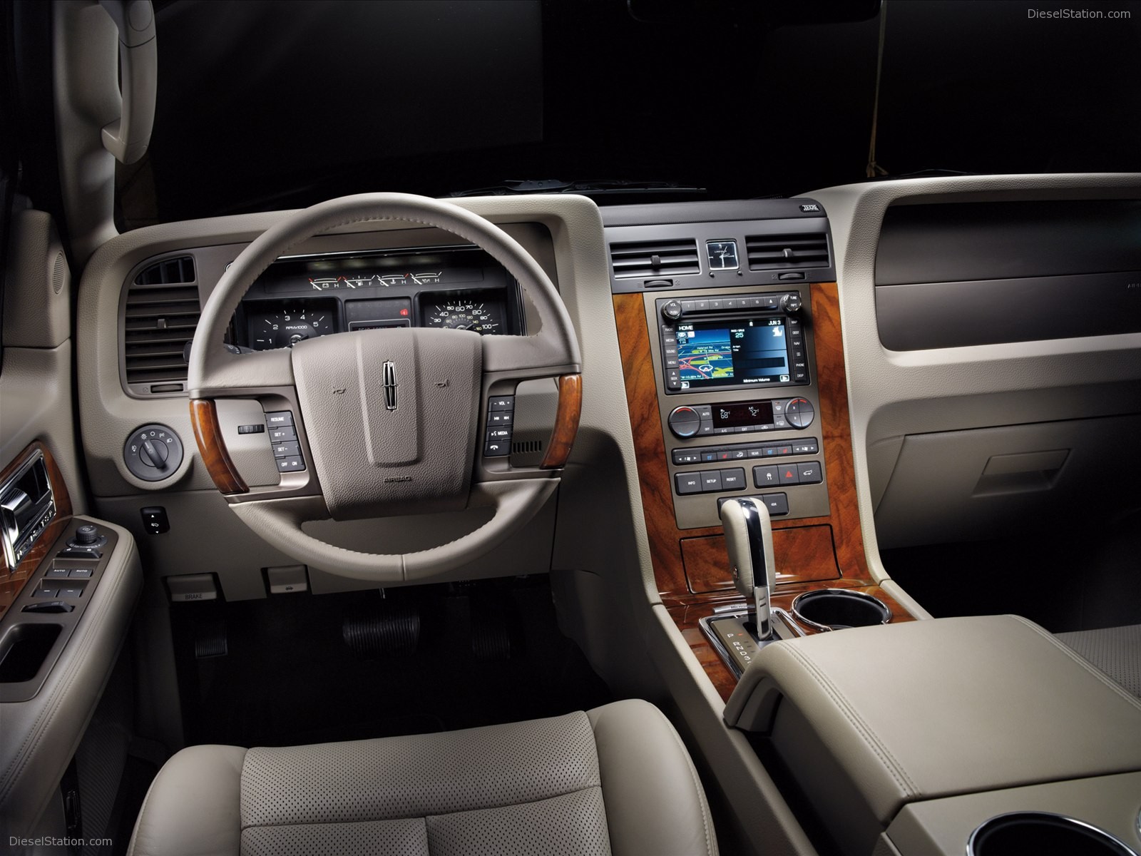 Lincoln Navigator 2012