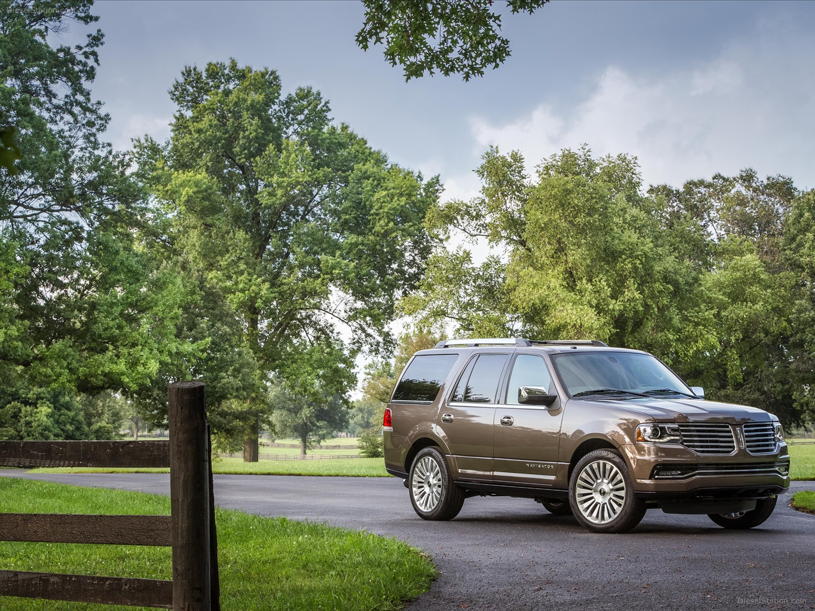 Lincoln Navigator 2015