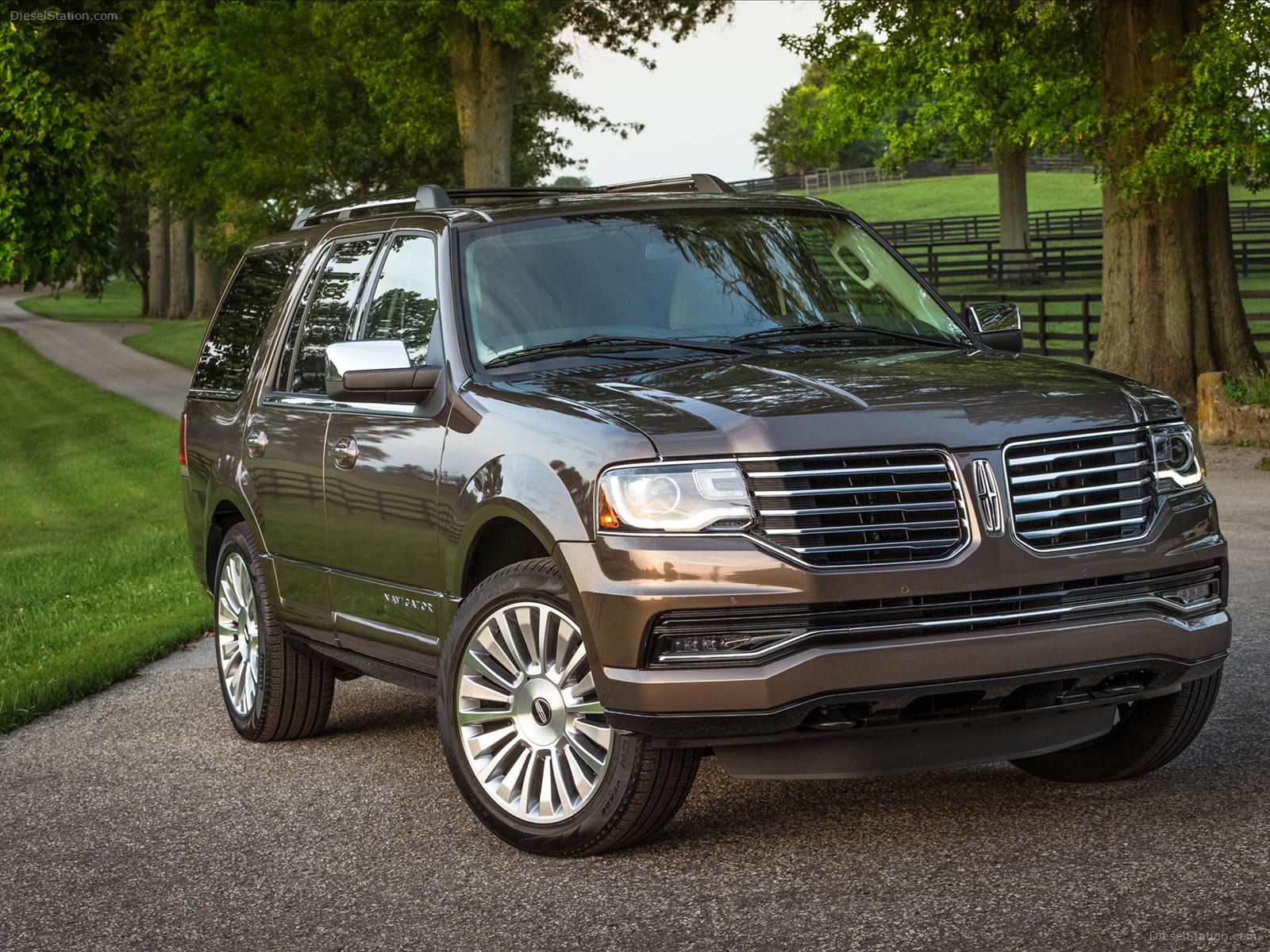 Lincoln Navigator 2015