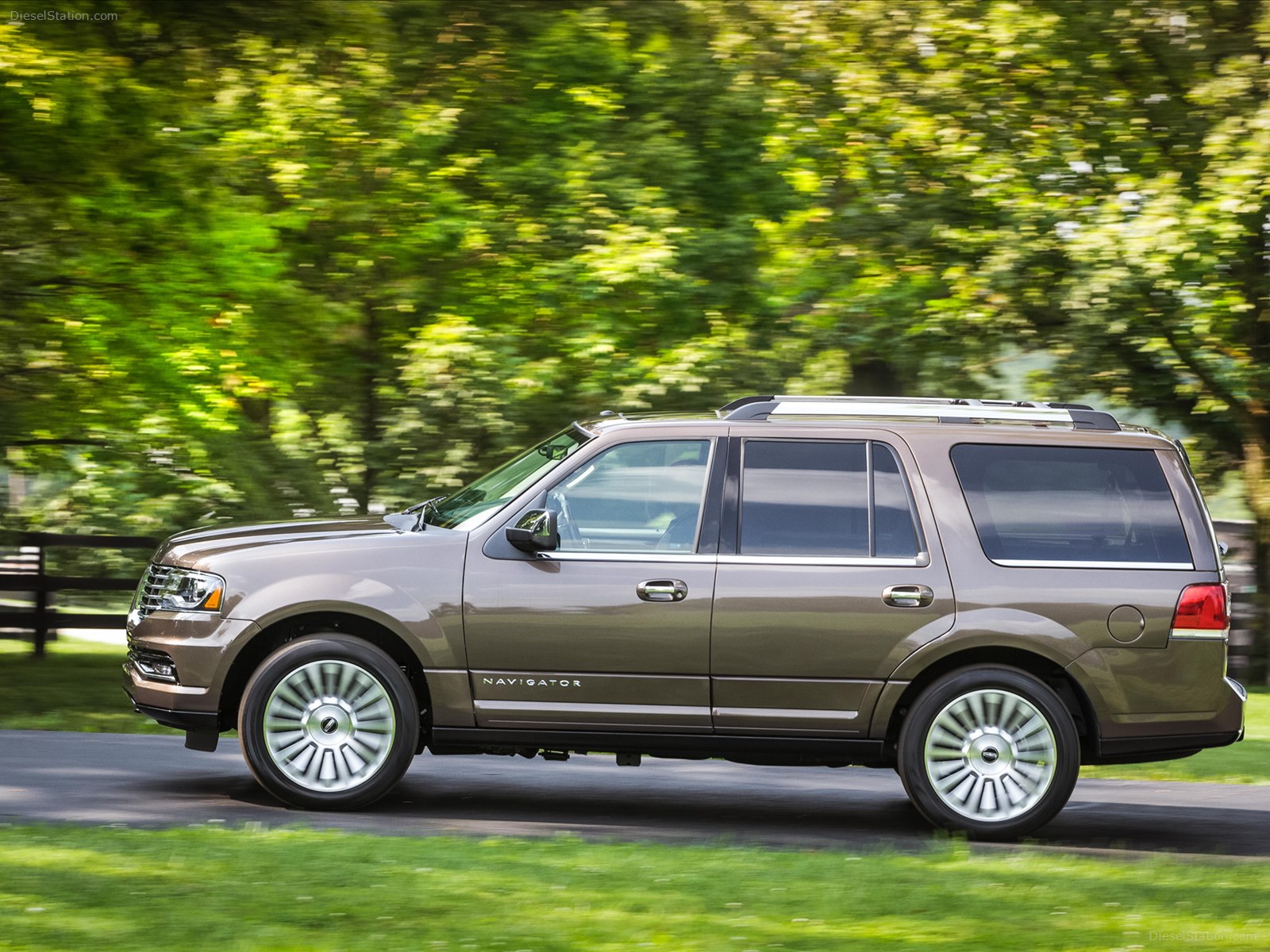 Lincoln Navigator 2015