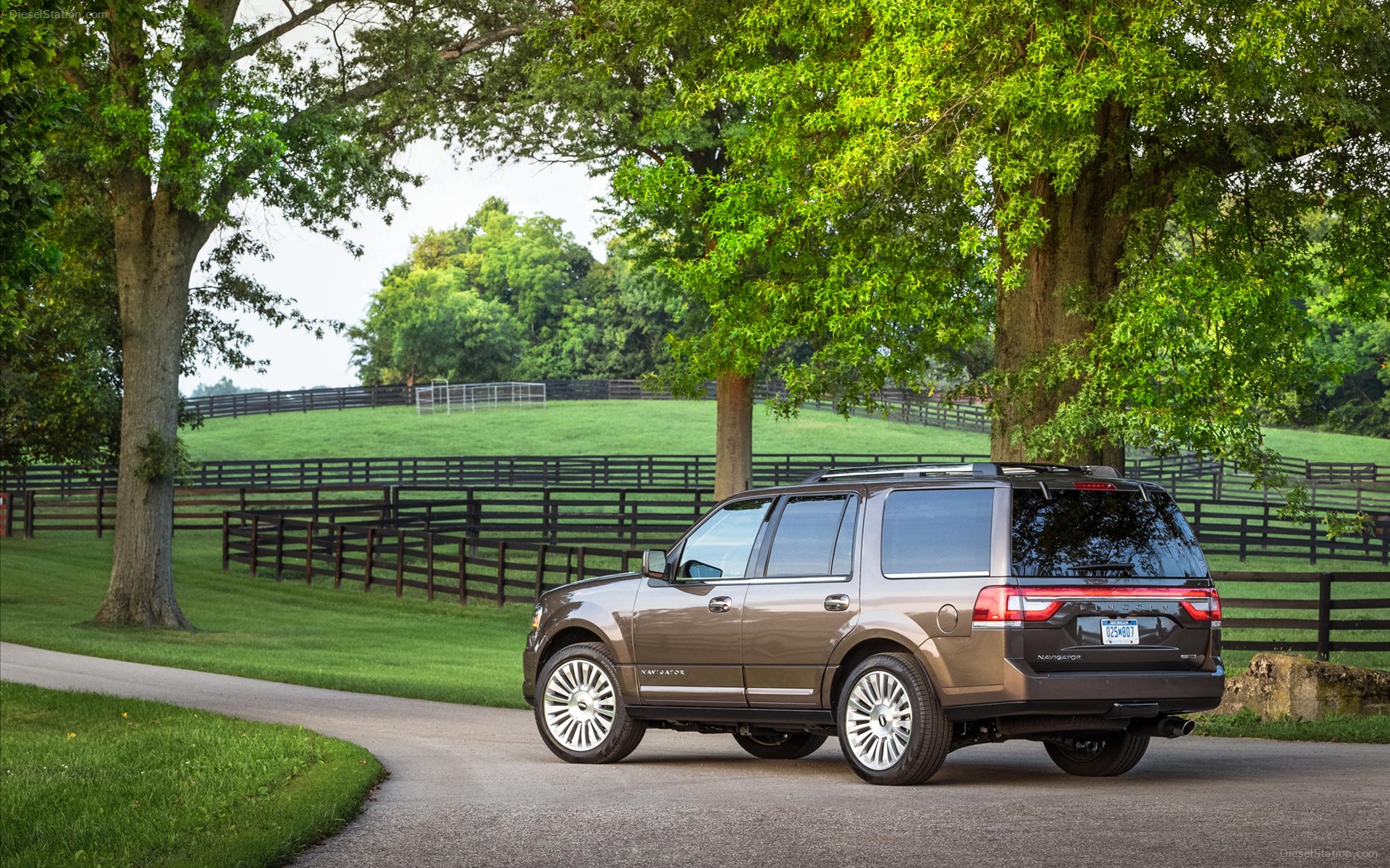 Lincoln Navigator 2015