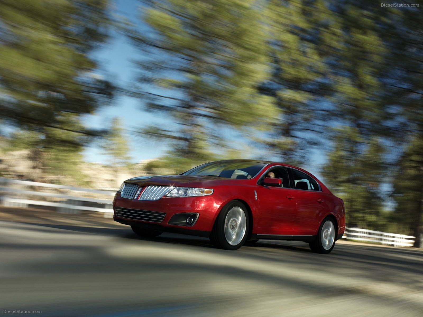 2009 Lincoln MKS Pictures