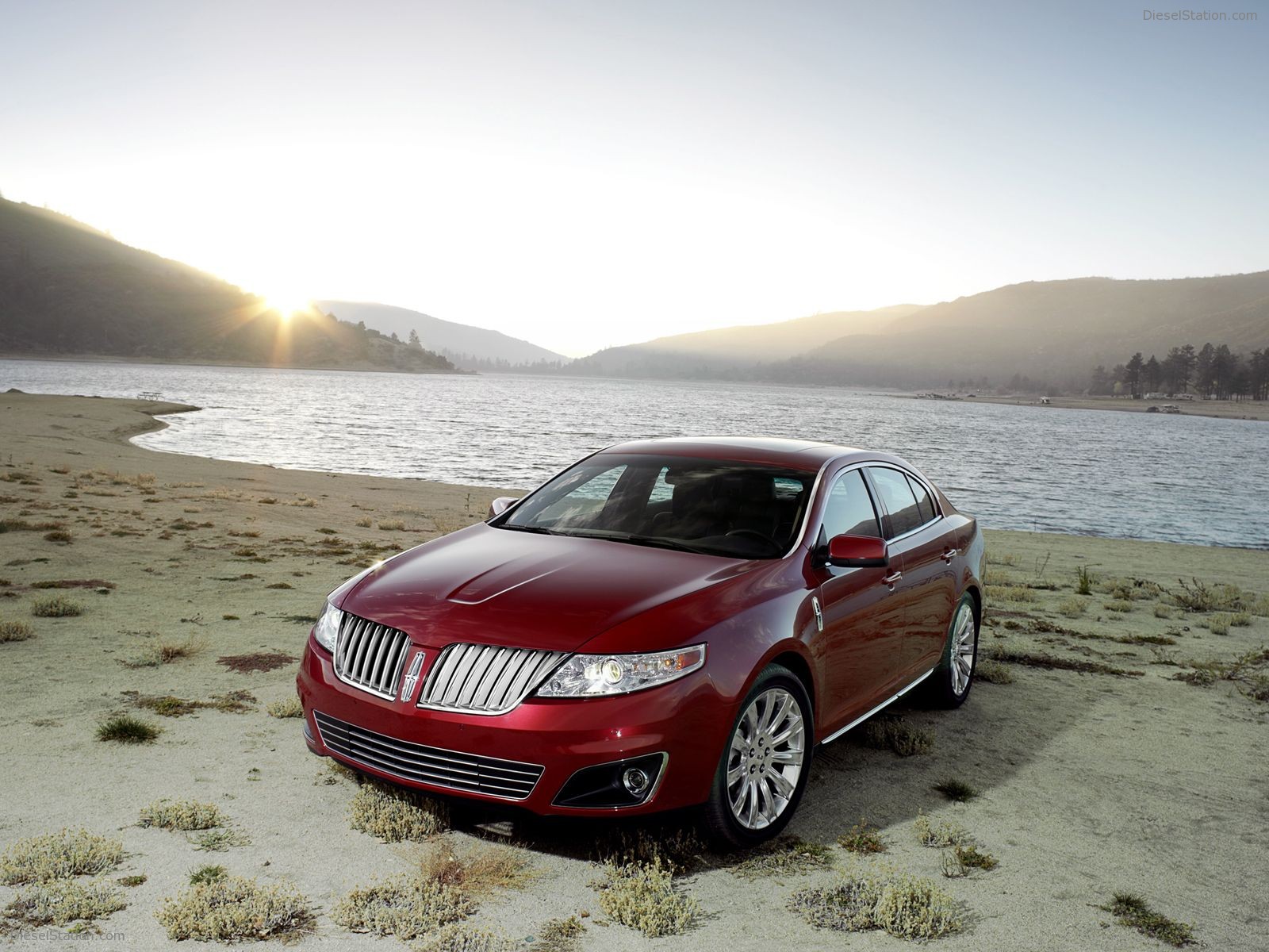 2009 Lincoln MKS Pictures