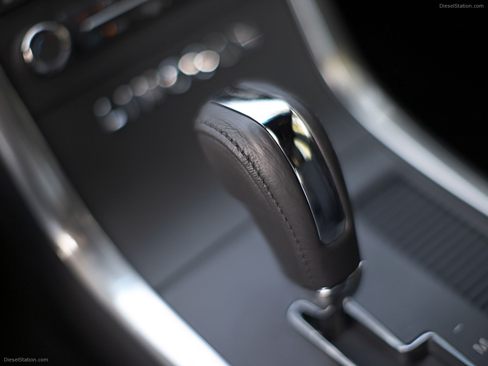 2009 Lincoln MKS Pictures