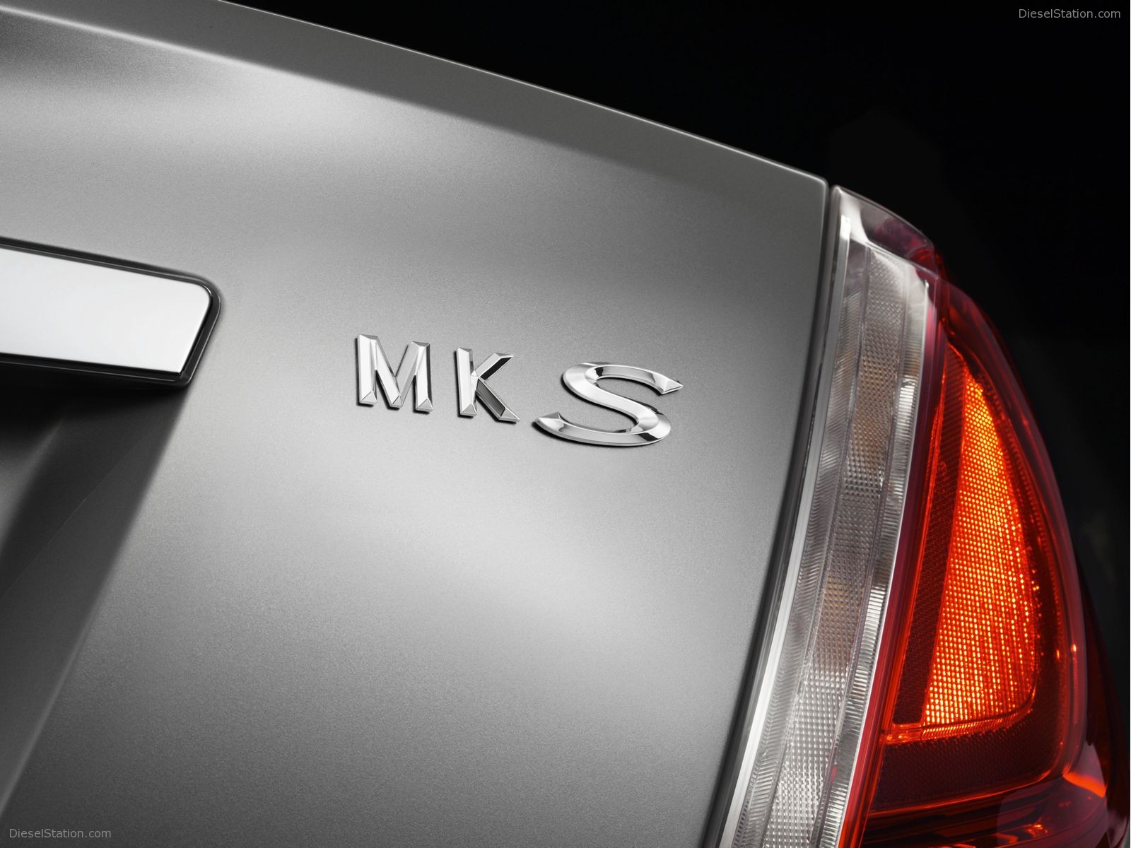 2009 Lincoln MKS Pictures