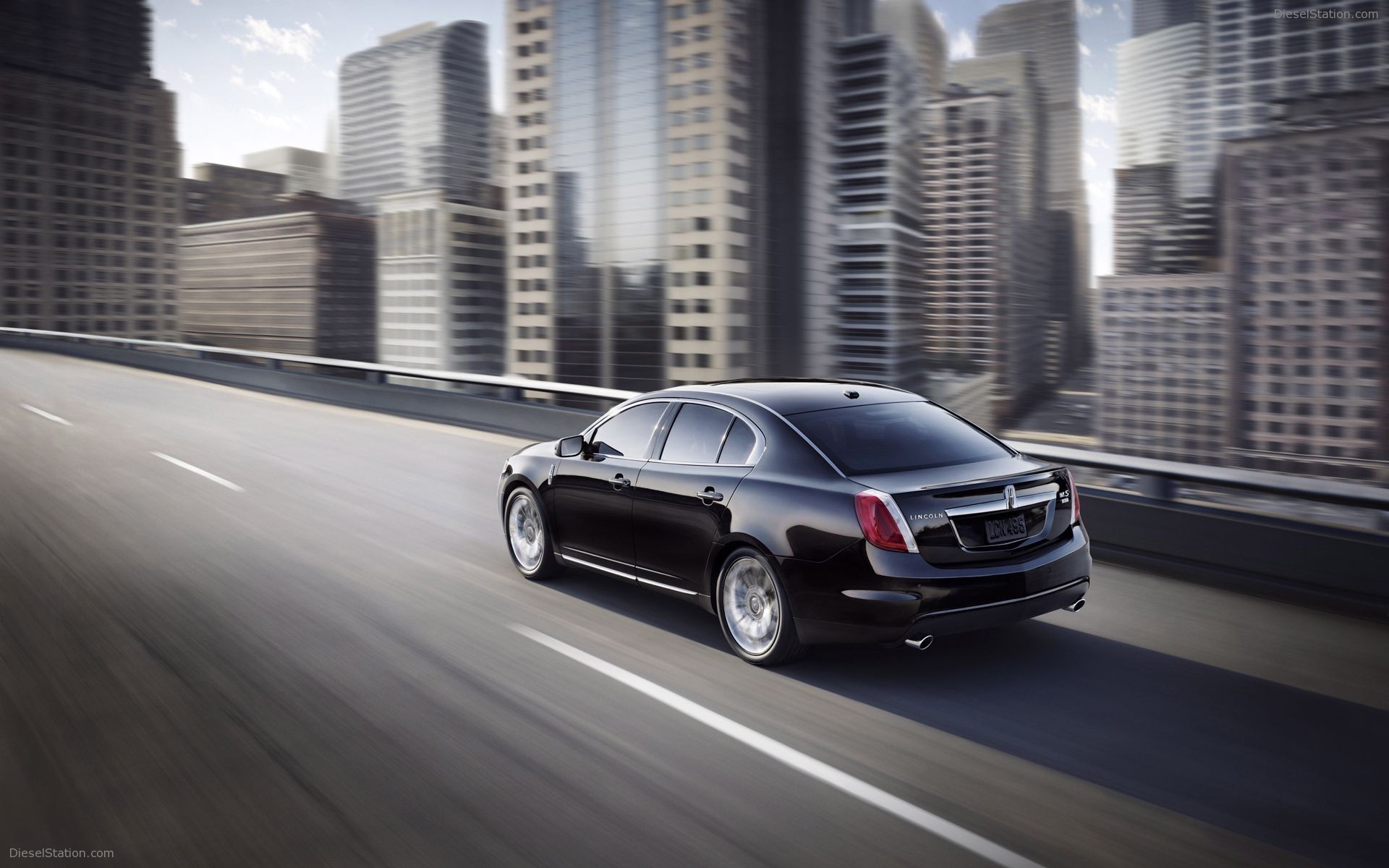 2009 Lincoln MKS Pictures