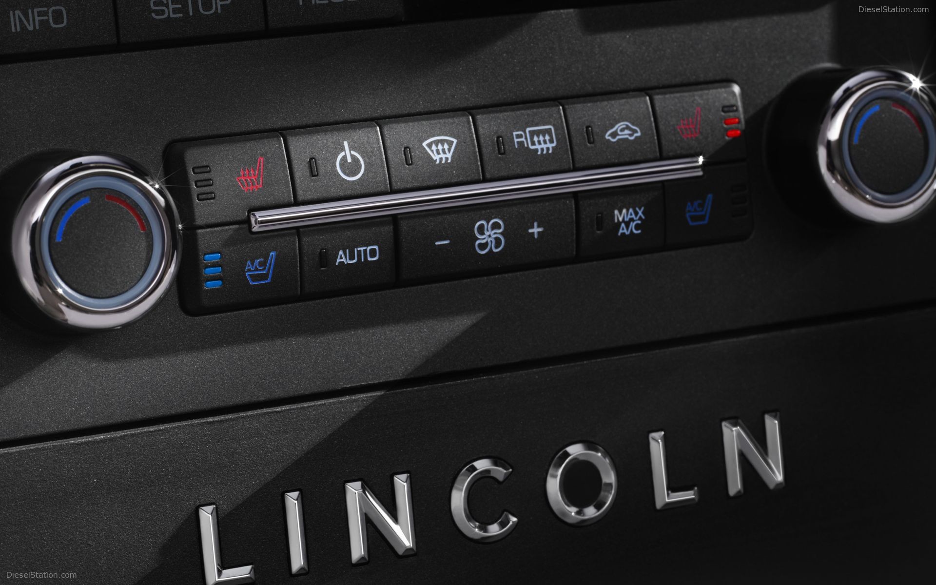 2009 Lincoln MKS Pictures