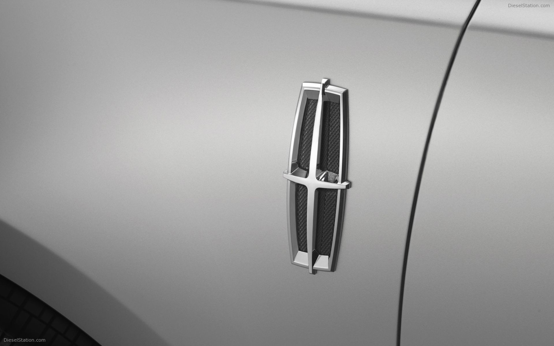 2009 Lincoln MKS Pictures