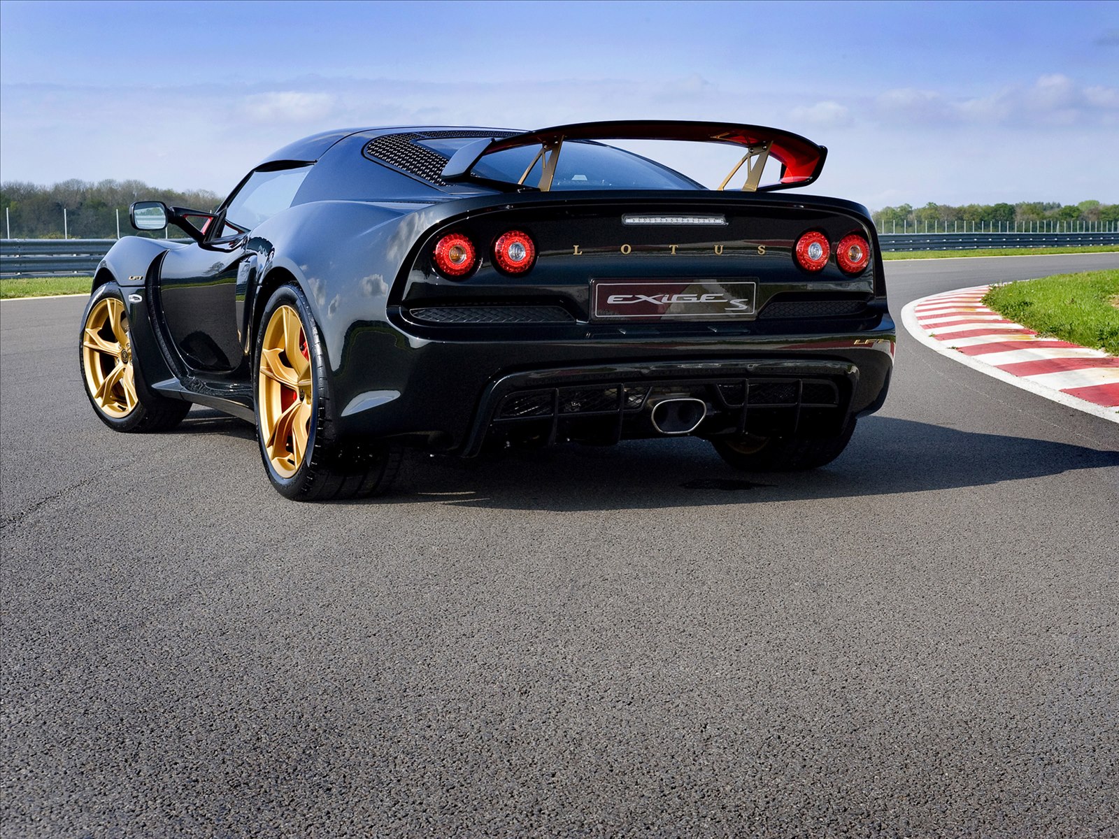 Lotus Exige LF1 2014