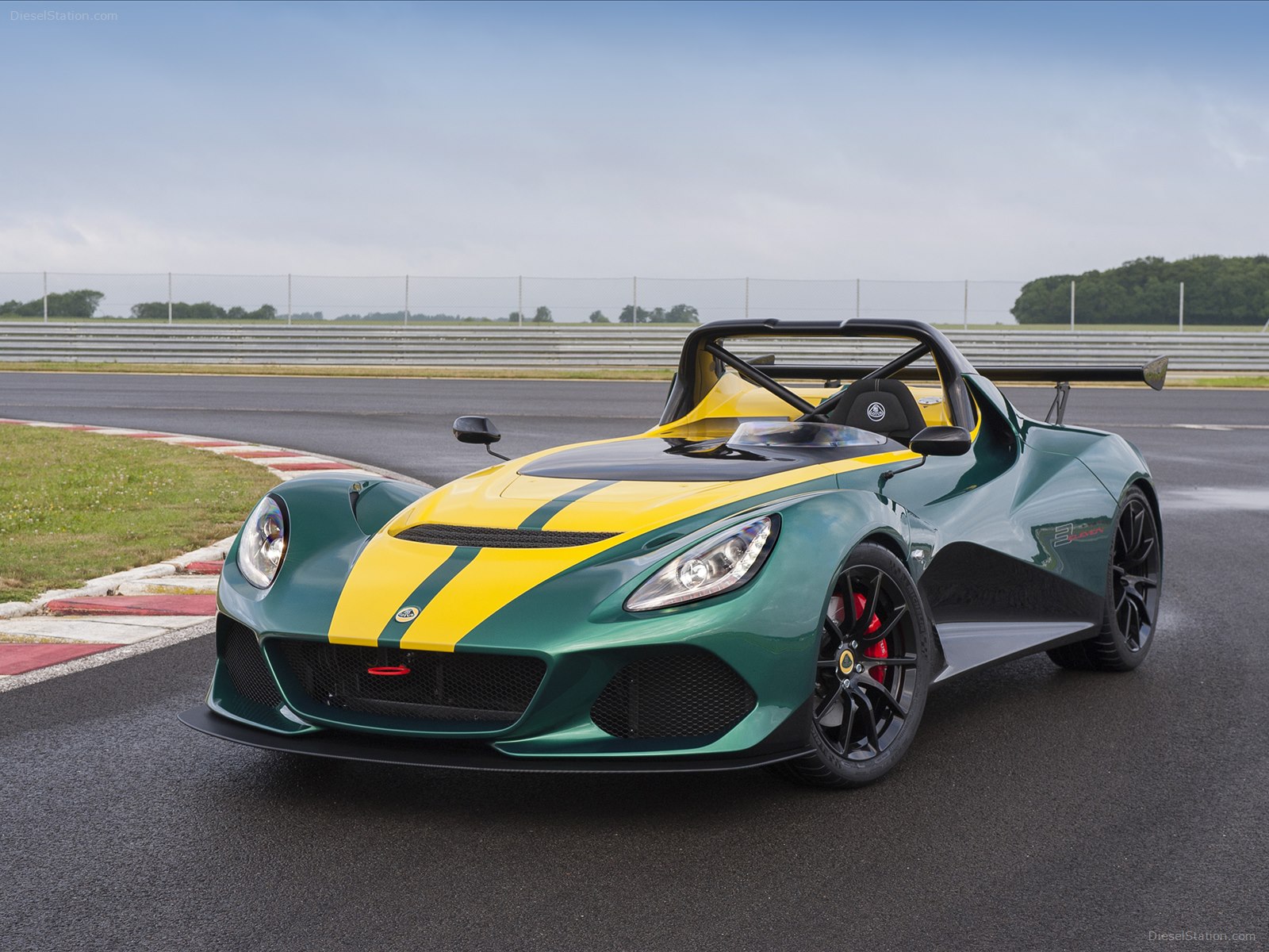 Lotus 3 Eleven 2016