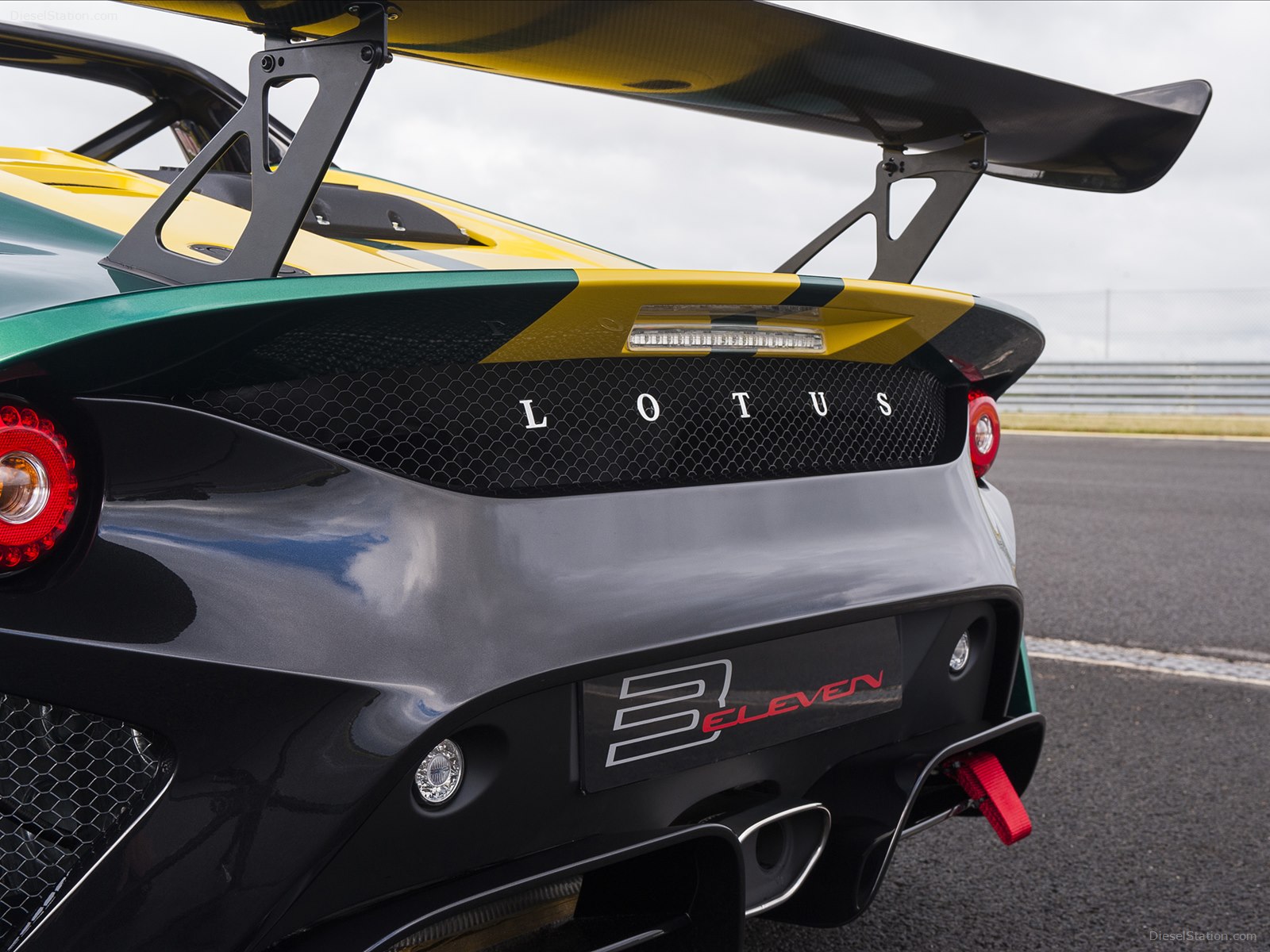 Lotus 3 Eleven 2016