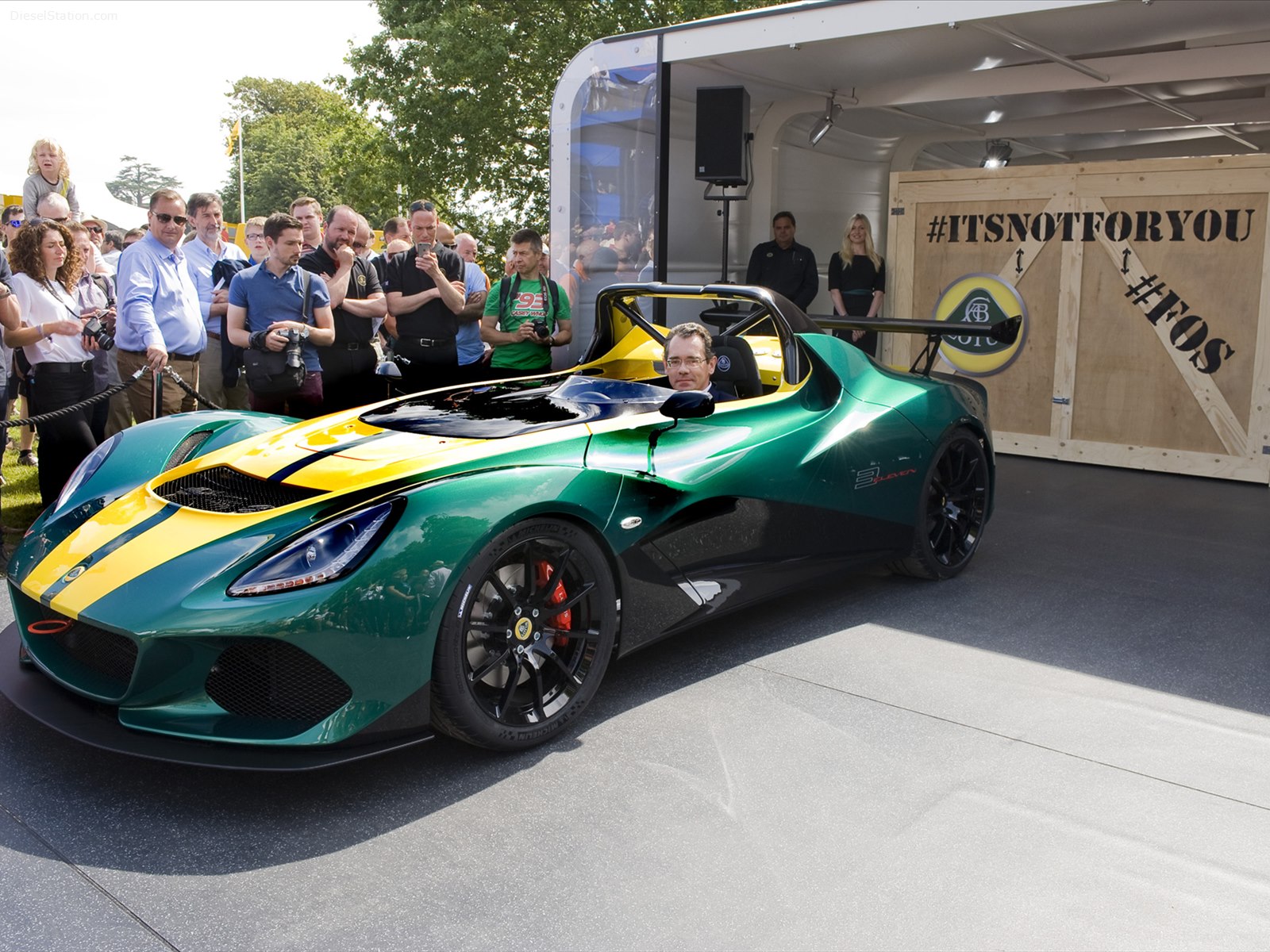 Lotus 3 Eleven 2016
