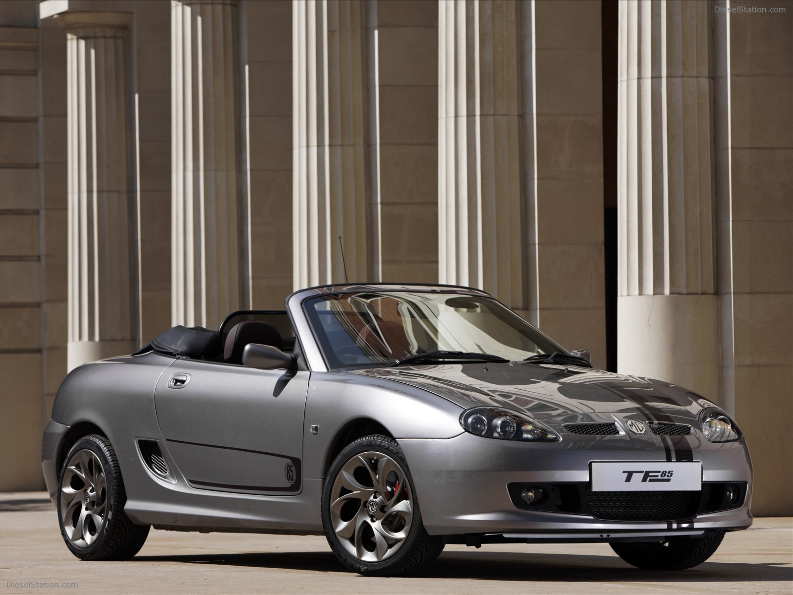 MG TF135 85