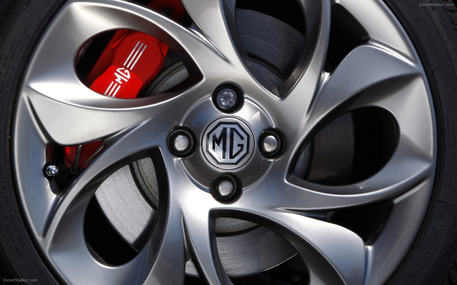 MG TF135 85