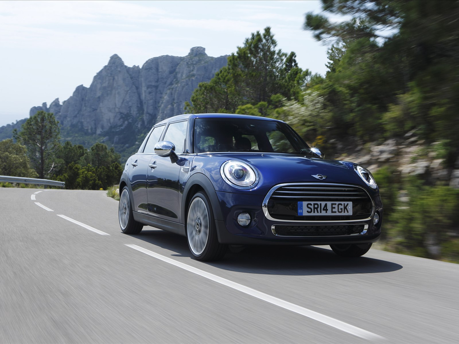 Mini Cooper 5-door 2015
