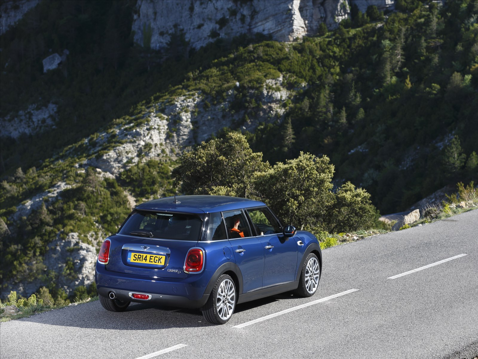 Mini Cooper 5-door 2015