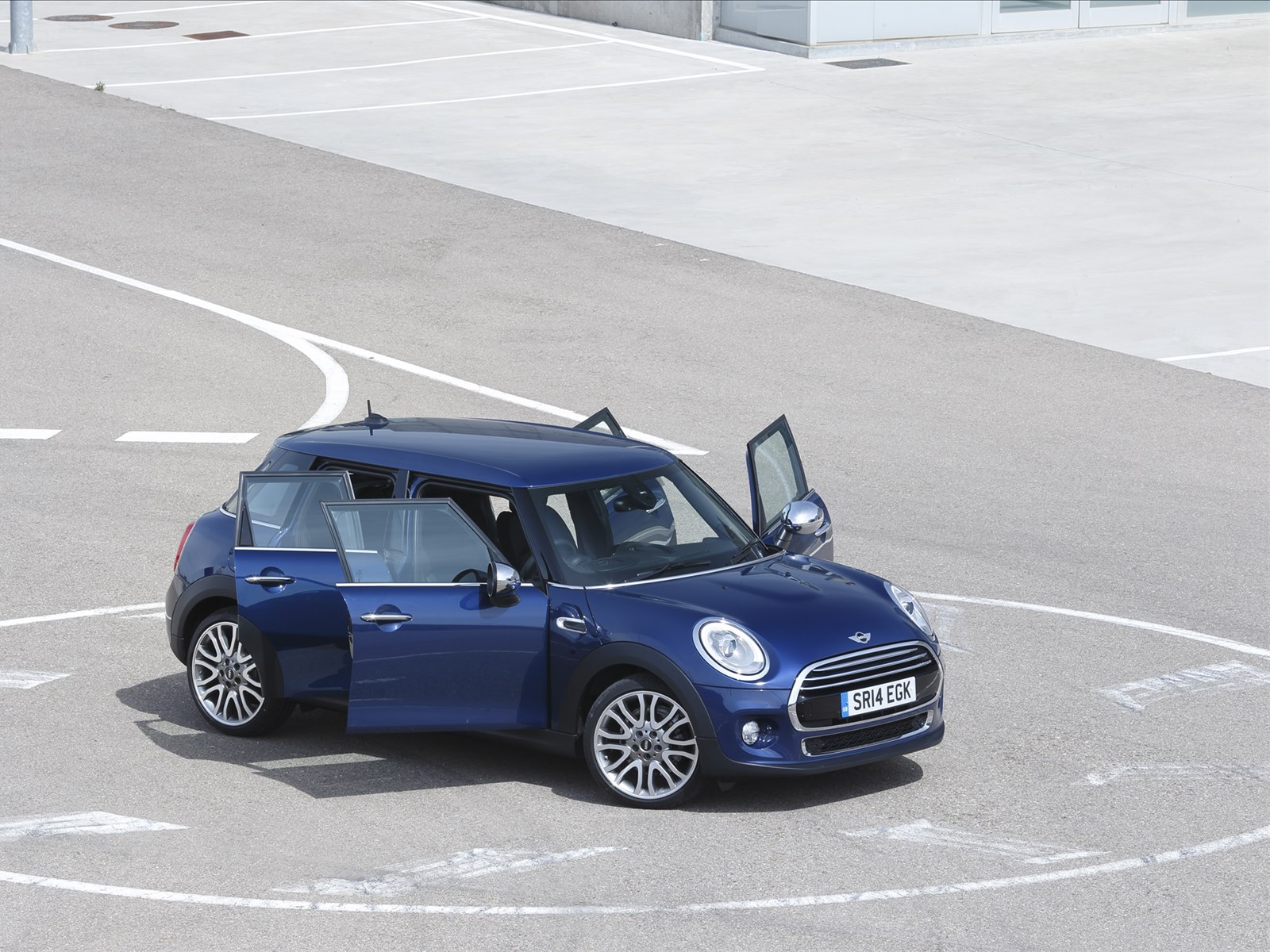 Mini Cooper 5-door 2015