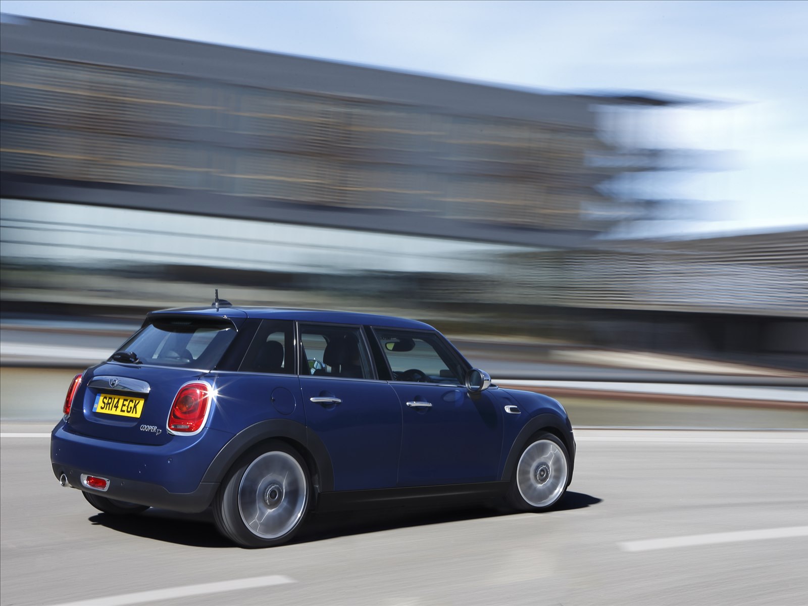 Mini Cooper 5-door 2015