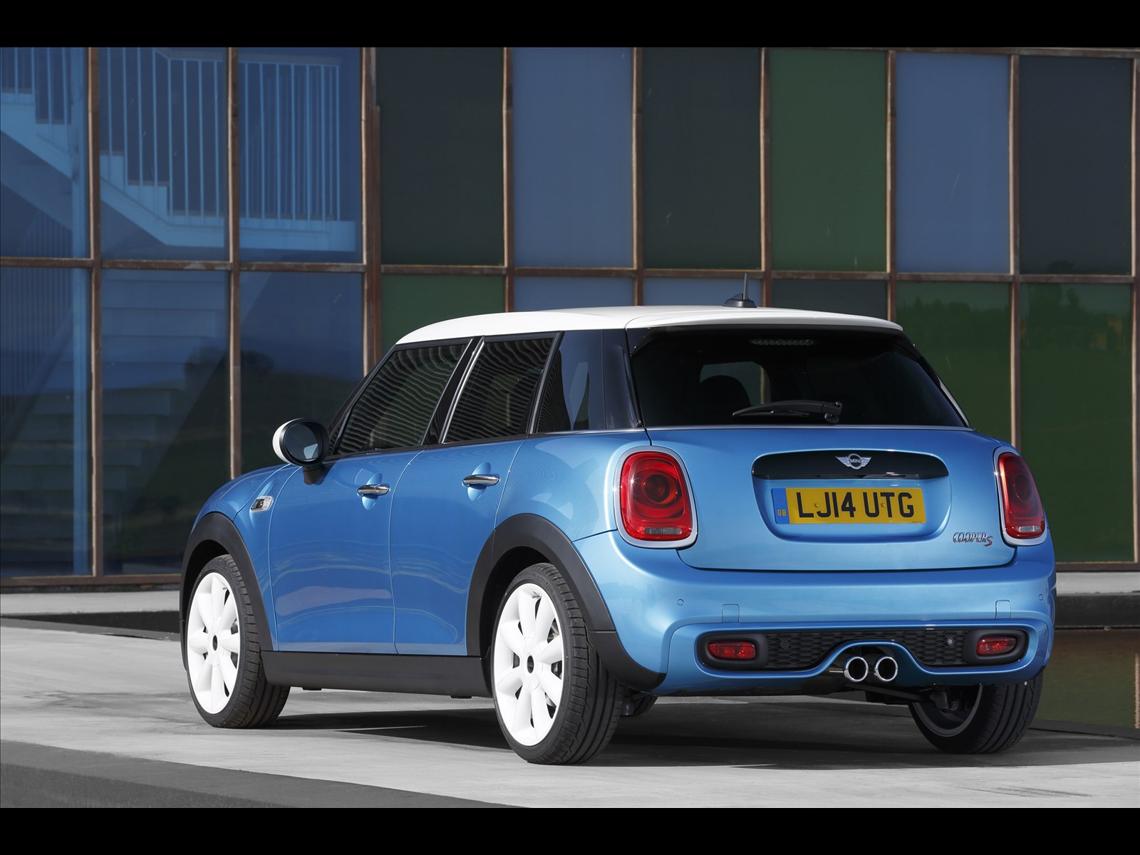 Mini Cooper 5-door 2015