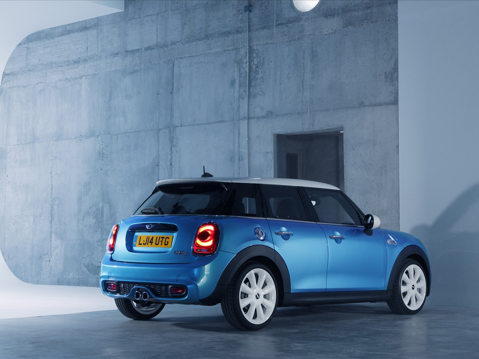 Mini Cooper 5-door 2015