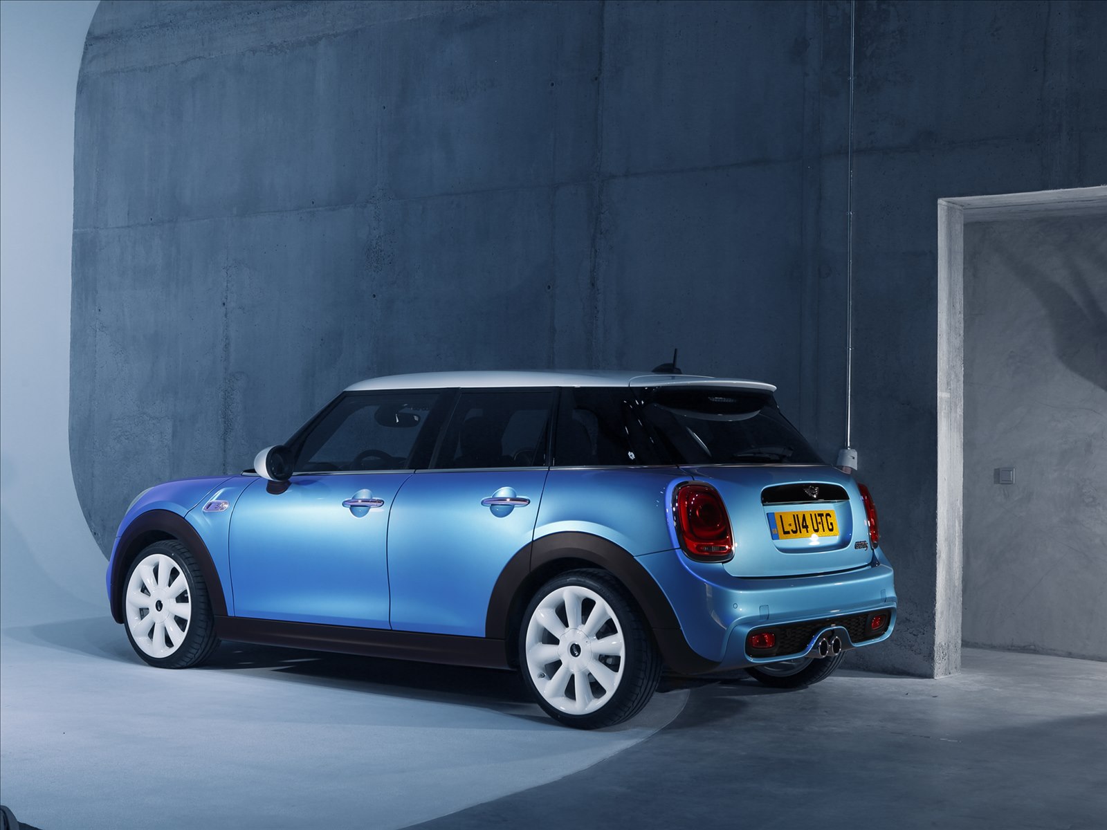 Mini Cooper 5-door 2015