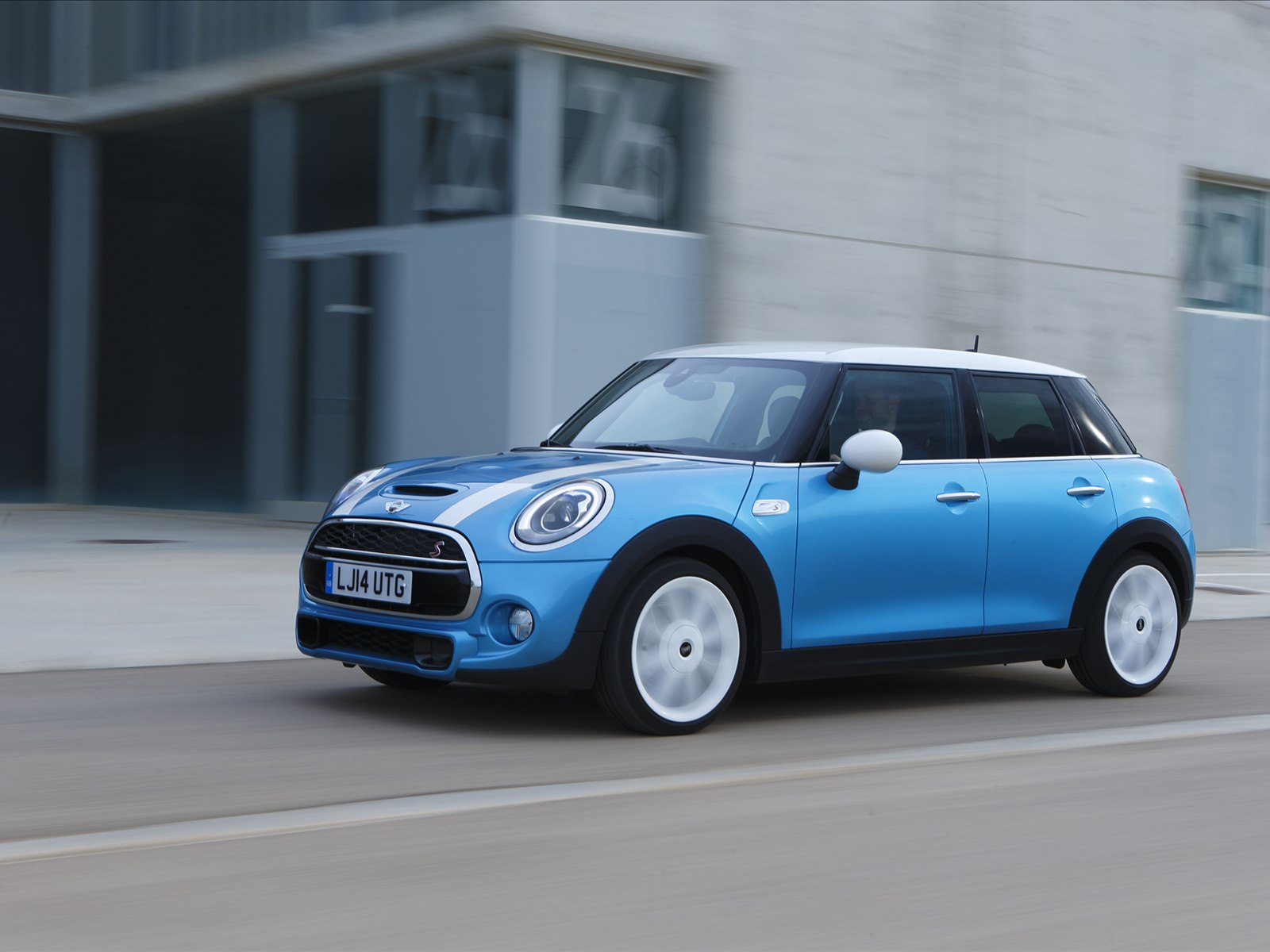 Mini Cooper 5-door 2015