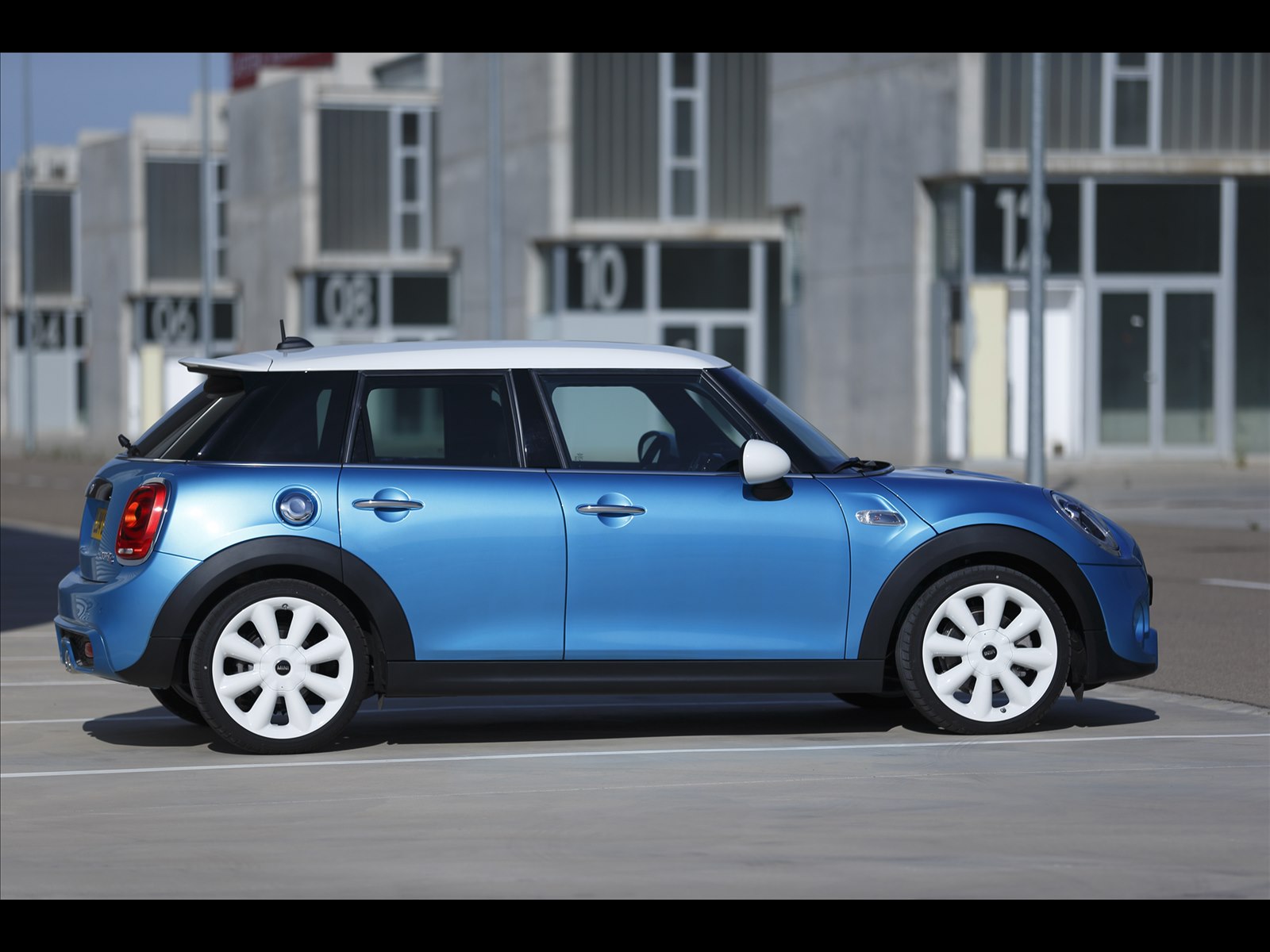 Mini Cooper 5-door 2015