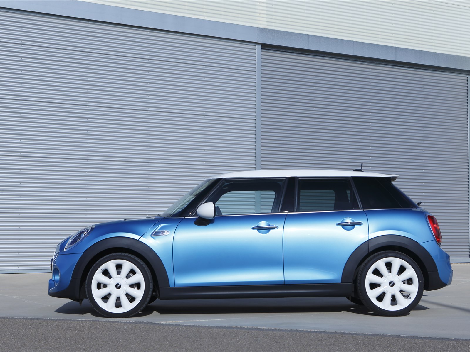 Mini Cooper 5-door 2015