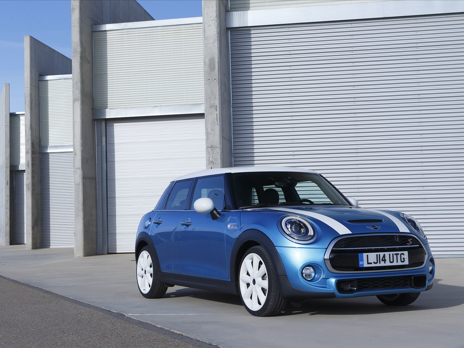 Mini Cooper 5-door 2015