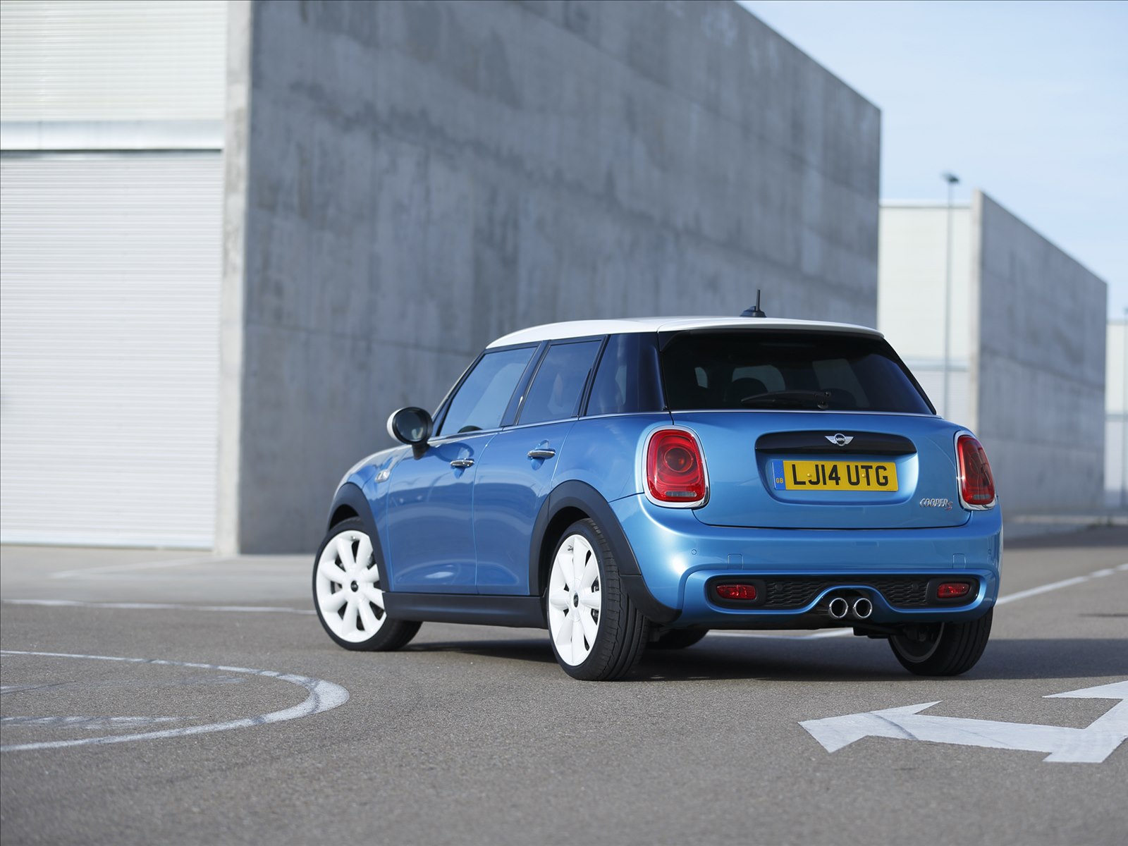 Mini Cooper 5-door 2015