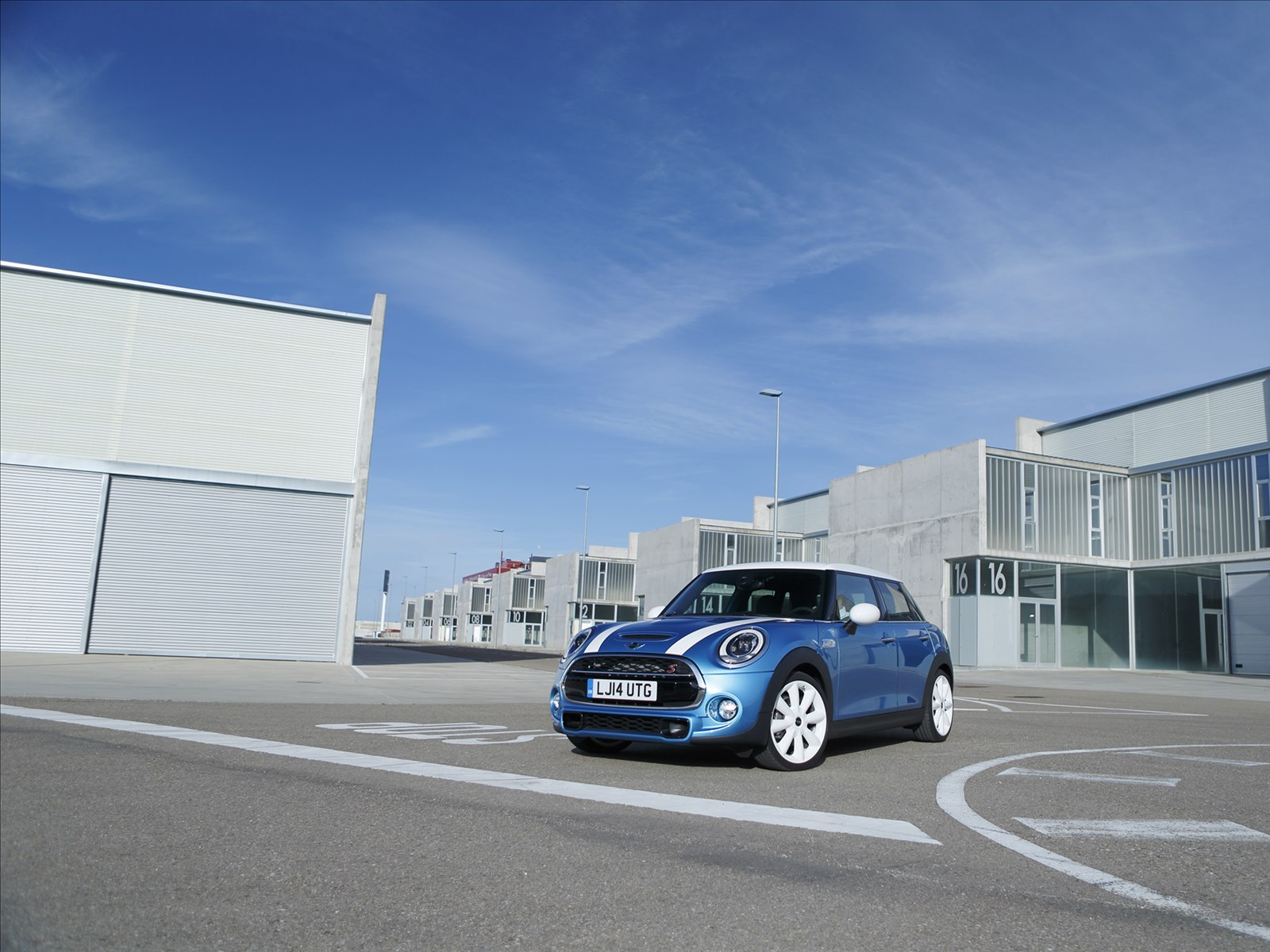 Mini Cooper 5-door 2015