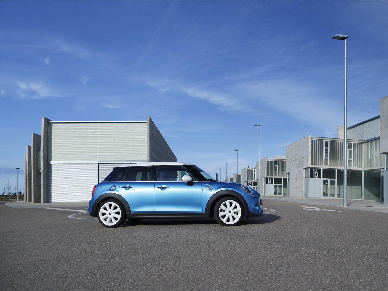 Mini Cooper 5-door 2015