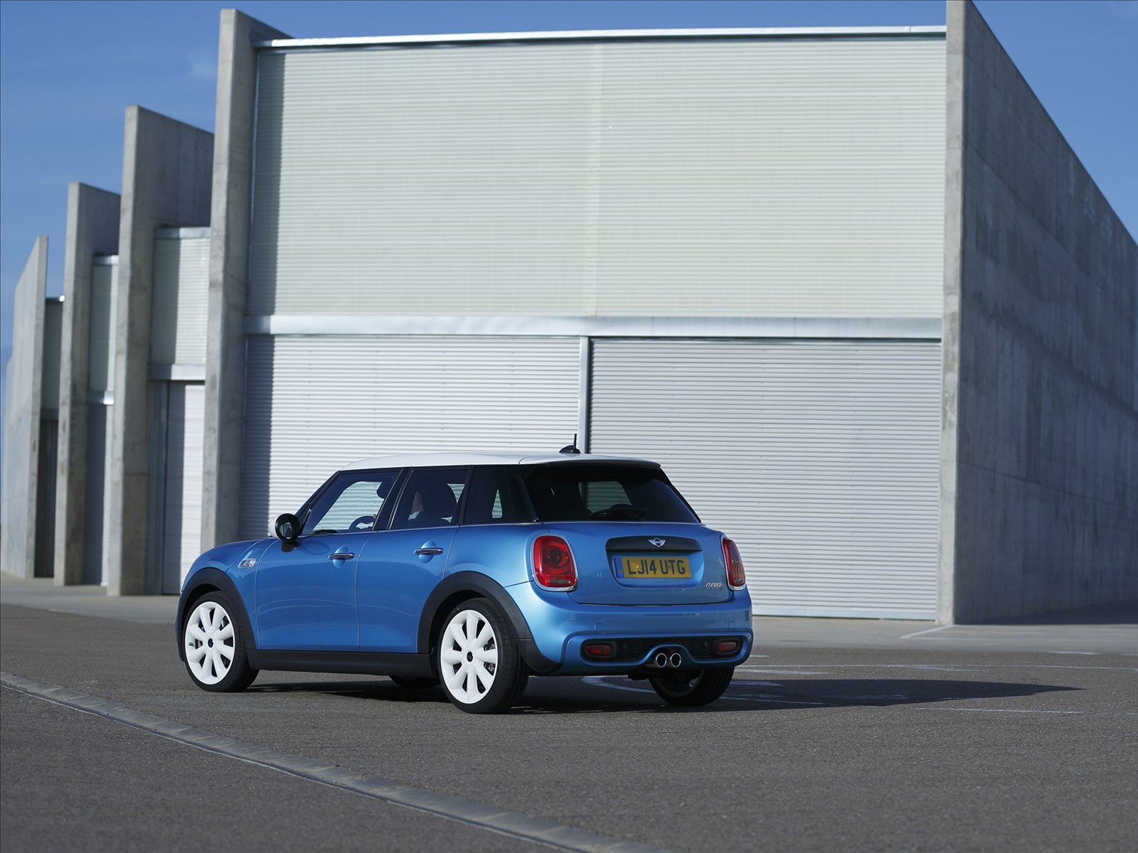 Mini Cooper 5-door 2015