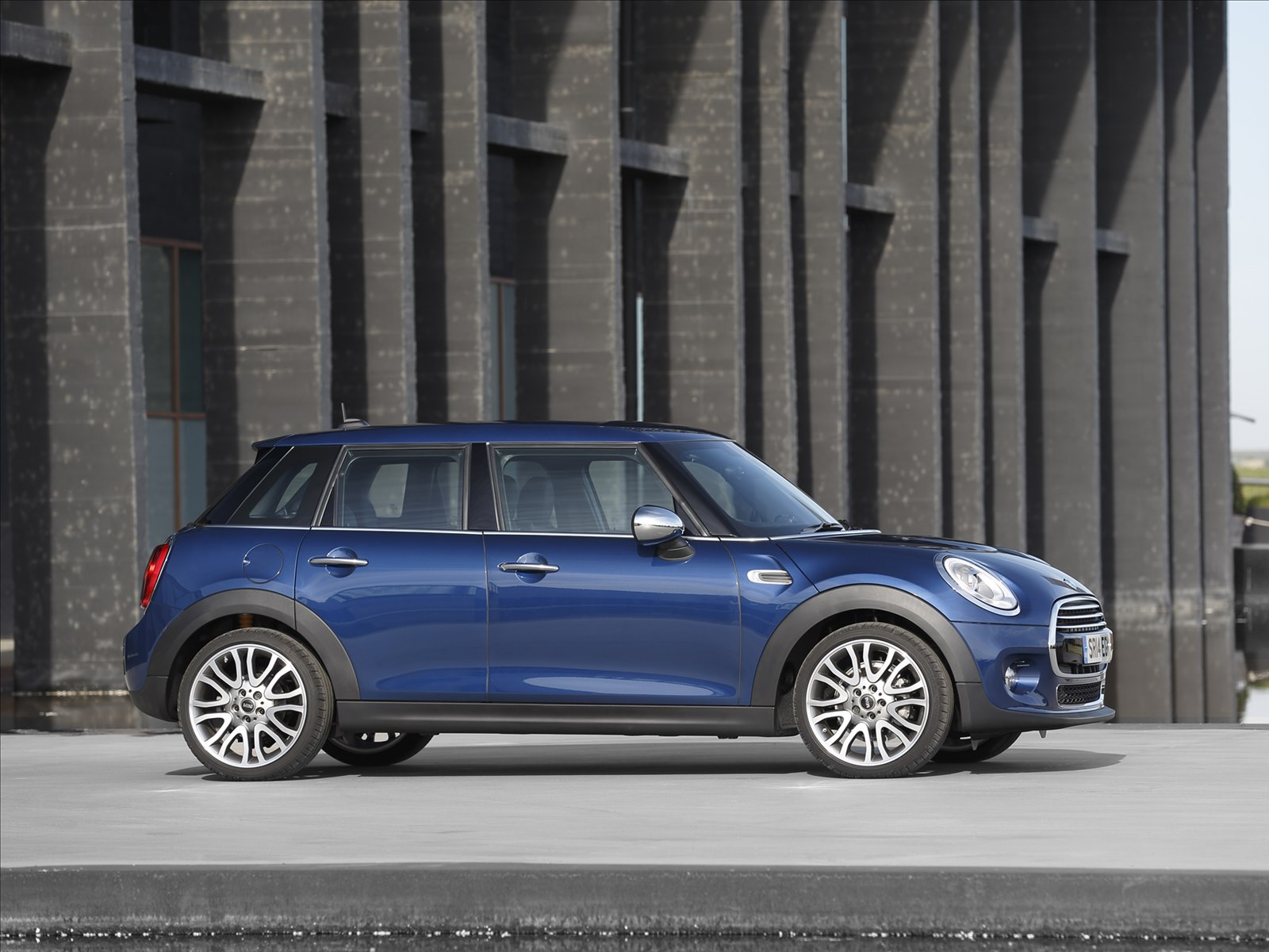 Mini Cooper 5-door 2015