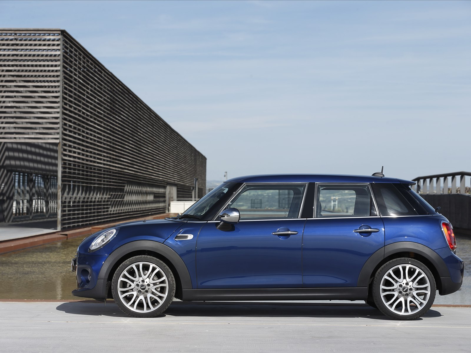 Mini Cooper 5-door 2015