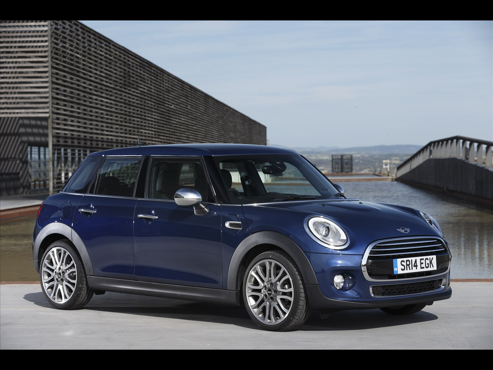 Mini Cooper 5-door 2015