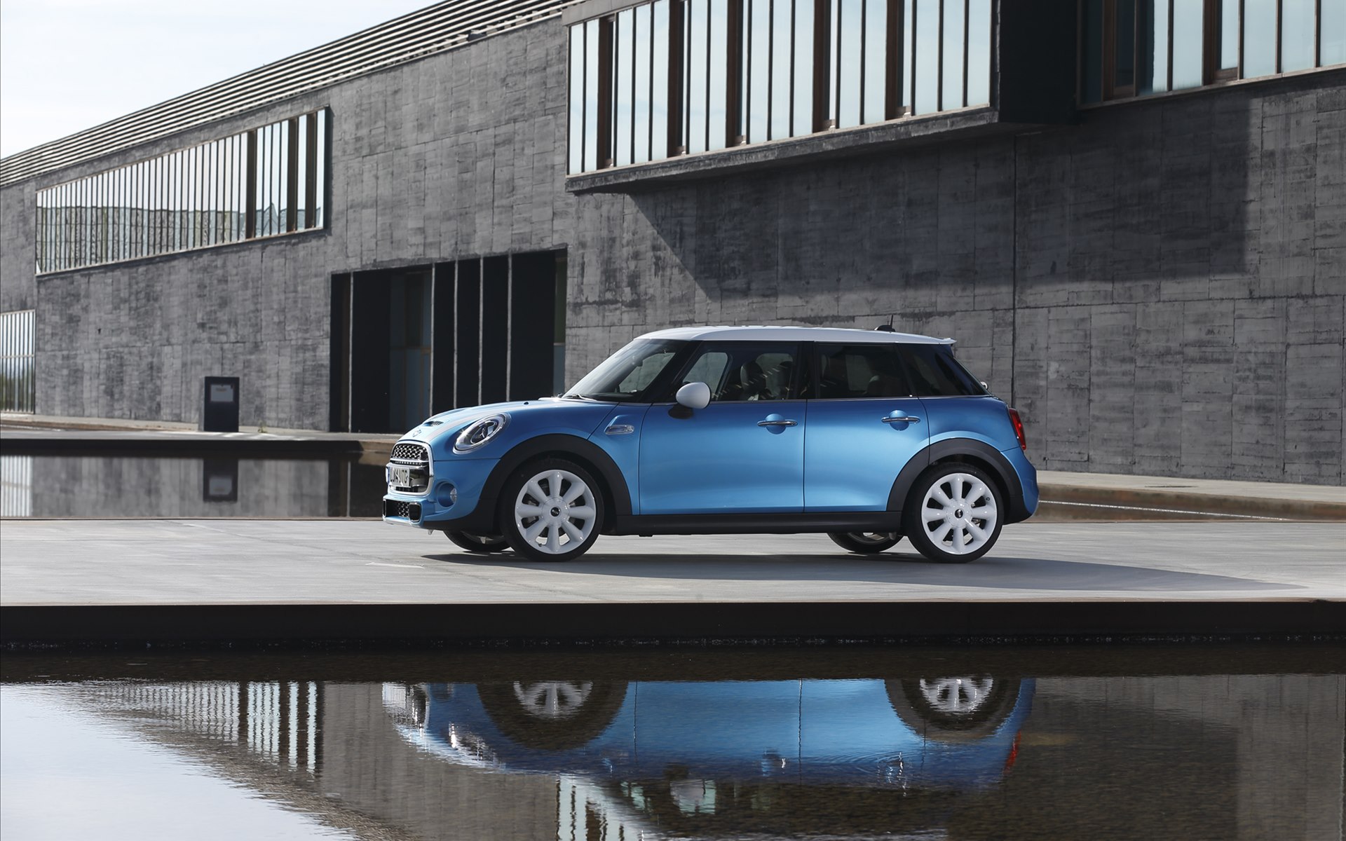 Mini Cooper 5-door 2015