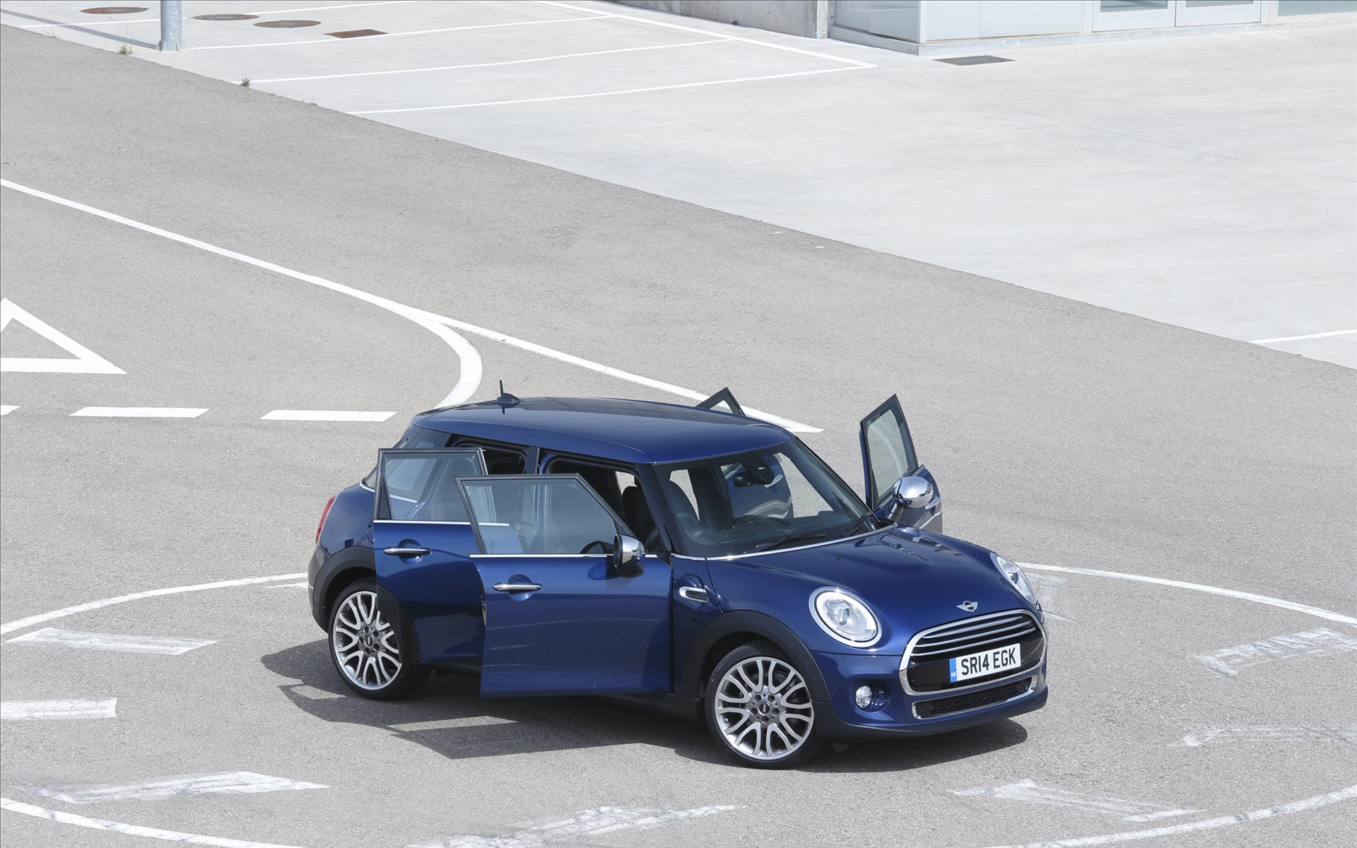 Mini Cooper 5-door 2015