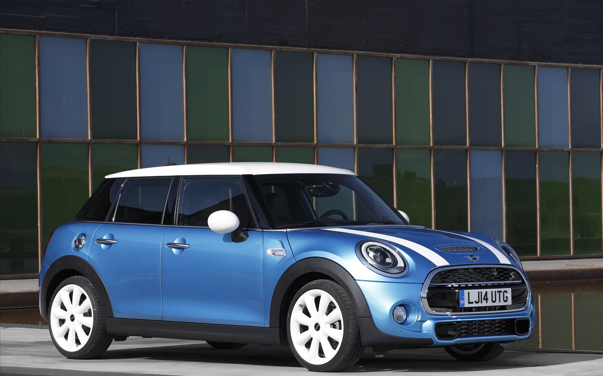 Mini Cooper 5-door 2015