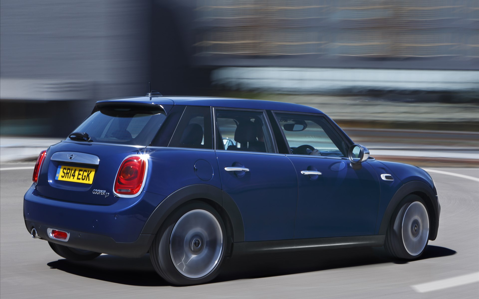 Mini Cooper 5-door 2015
