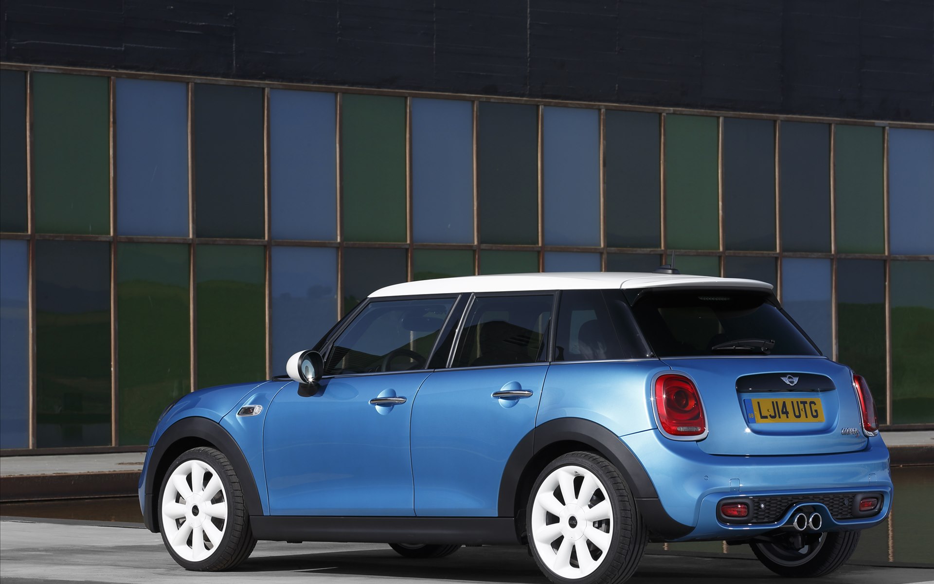 Mini Cooper 5-door 2015