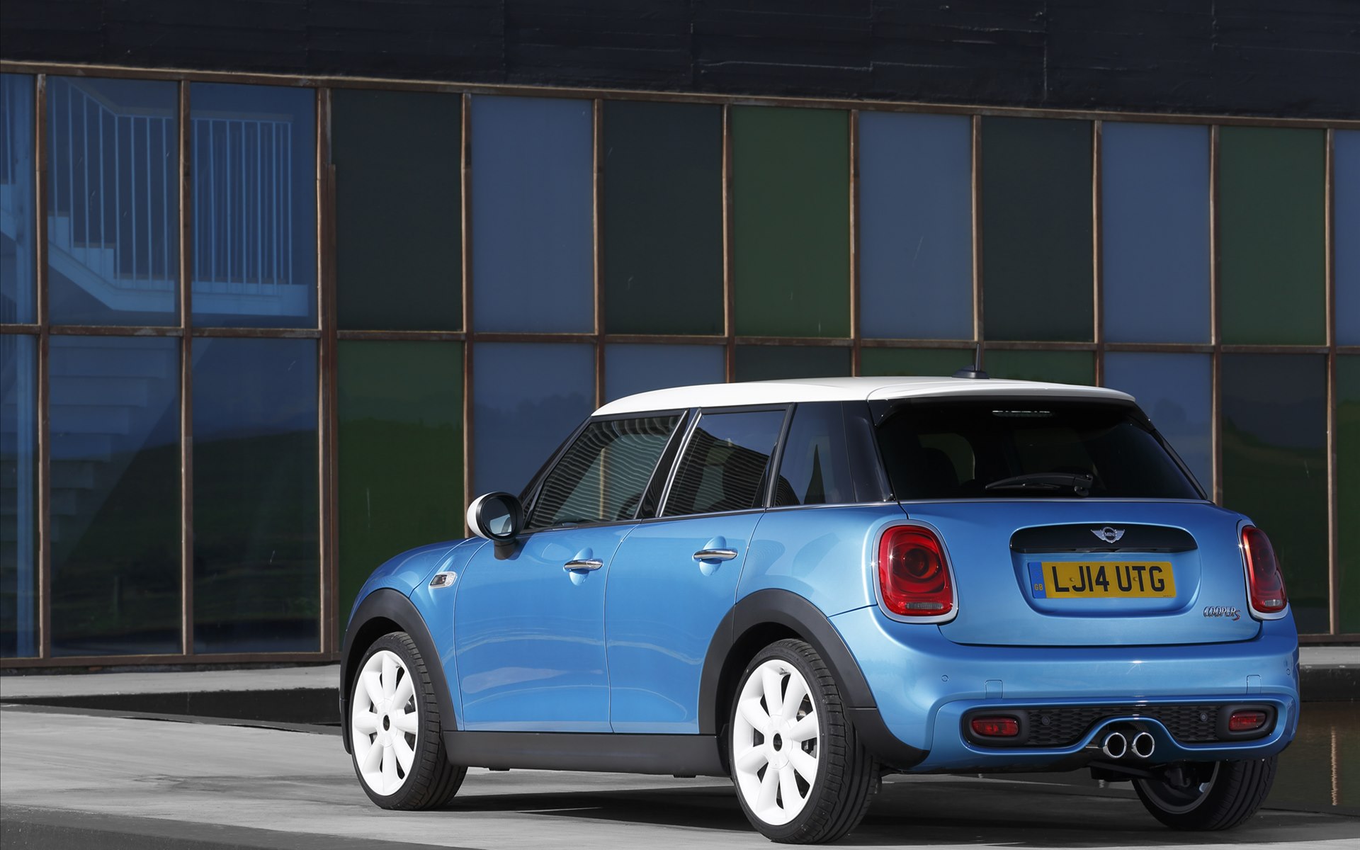 Mini Cooper 5-door 2015