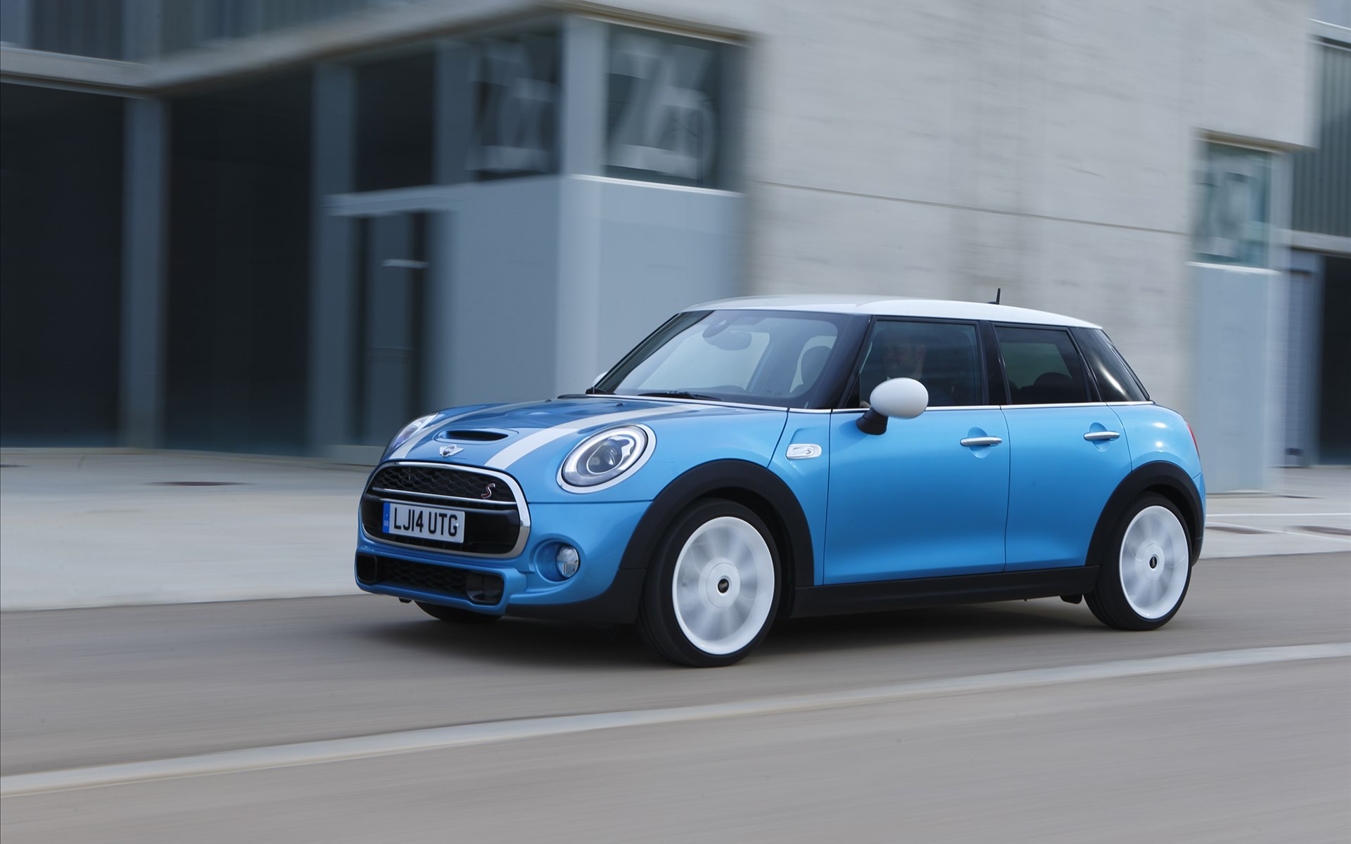 Mini Cooper 5-door 2015