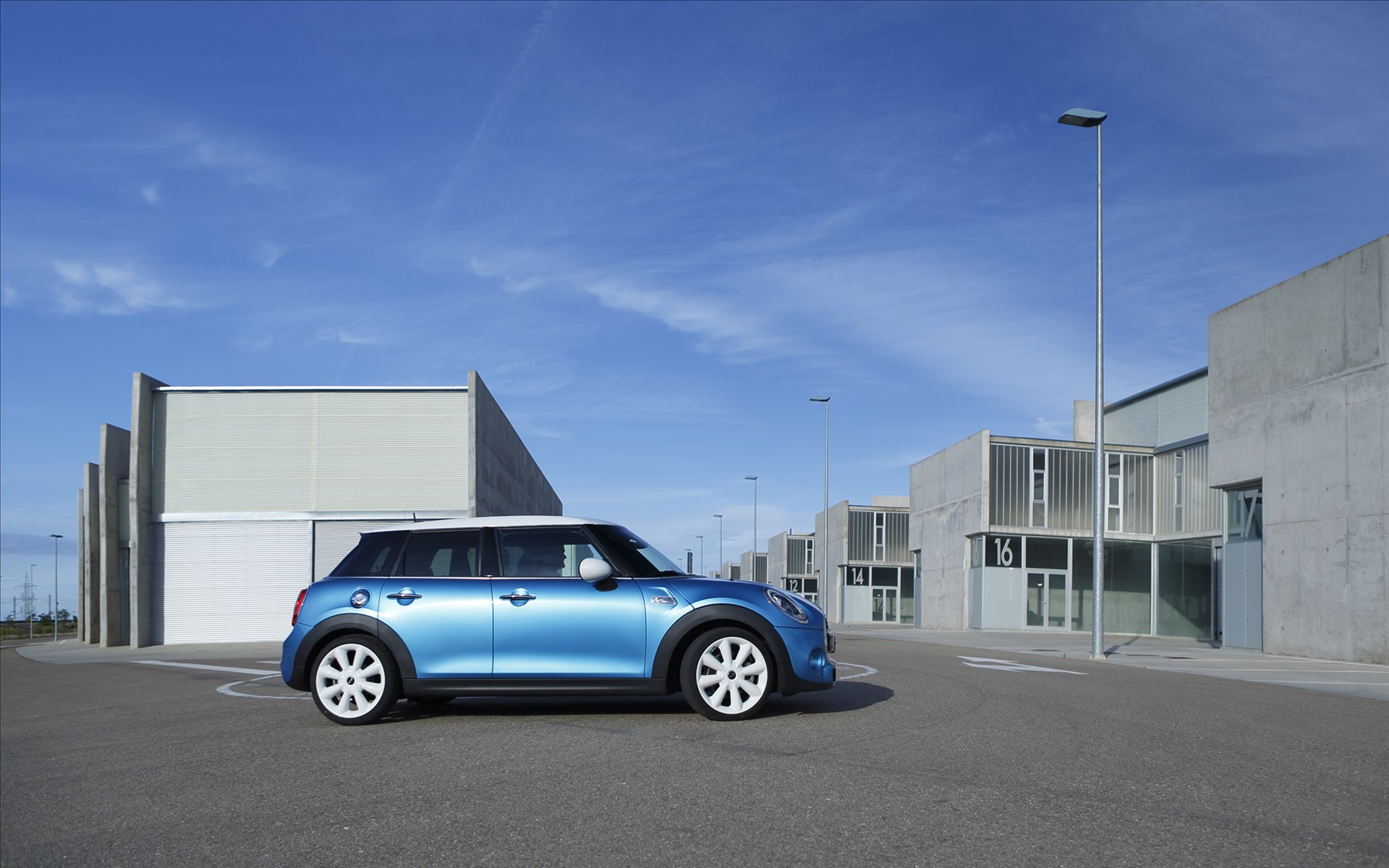 Mini Cooper 5-door 2015