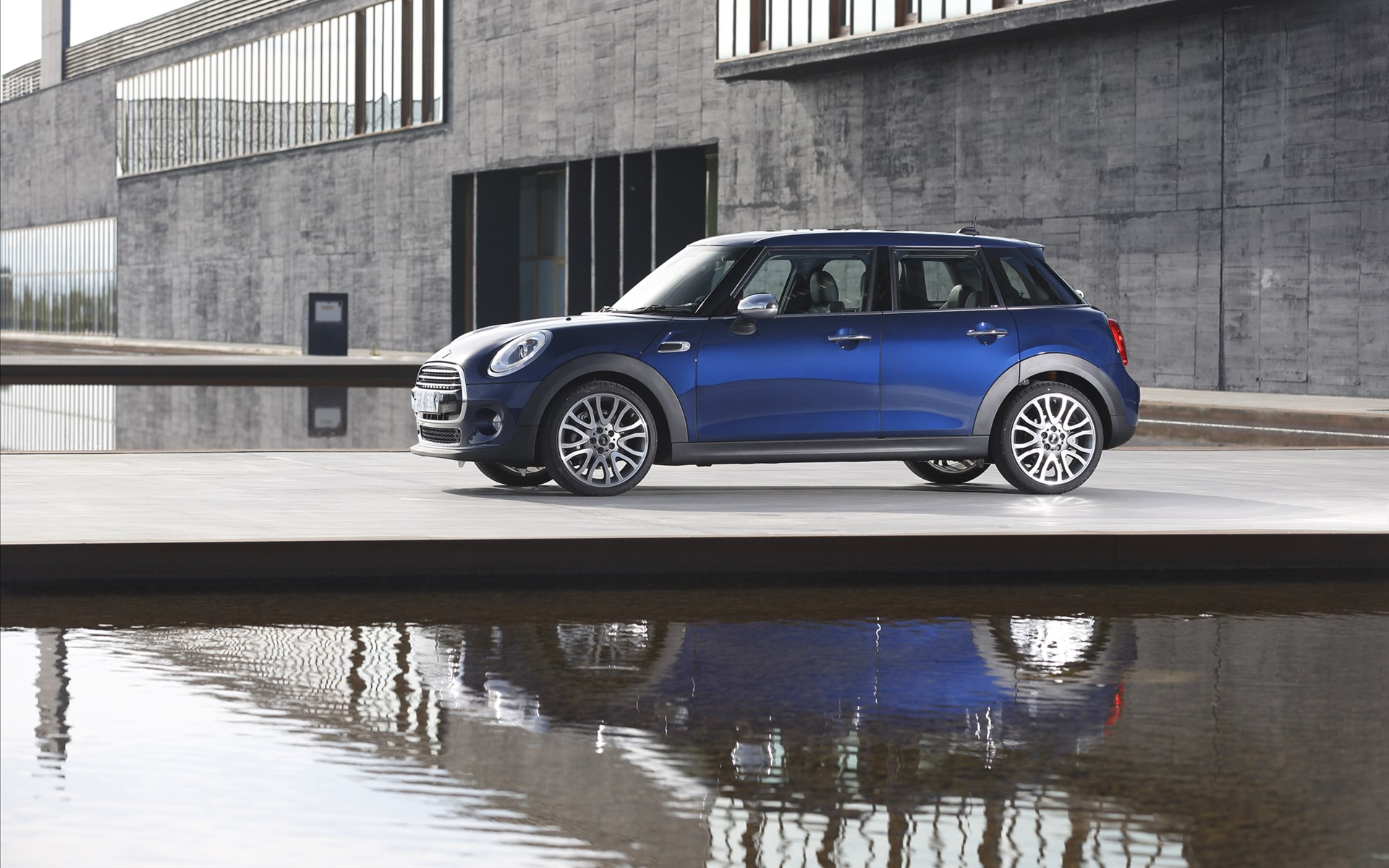 Mini Cooper 5-door 2015