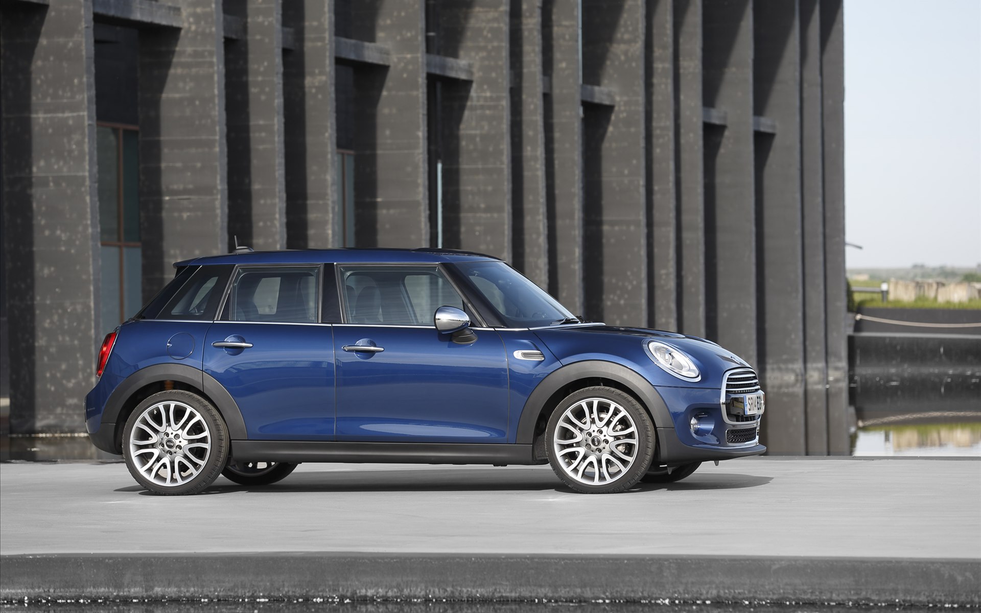 Mini Cooper 5-door 2015