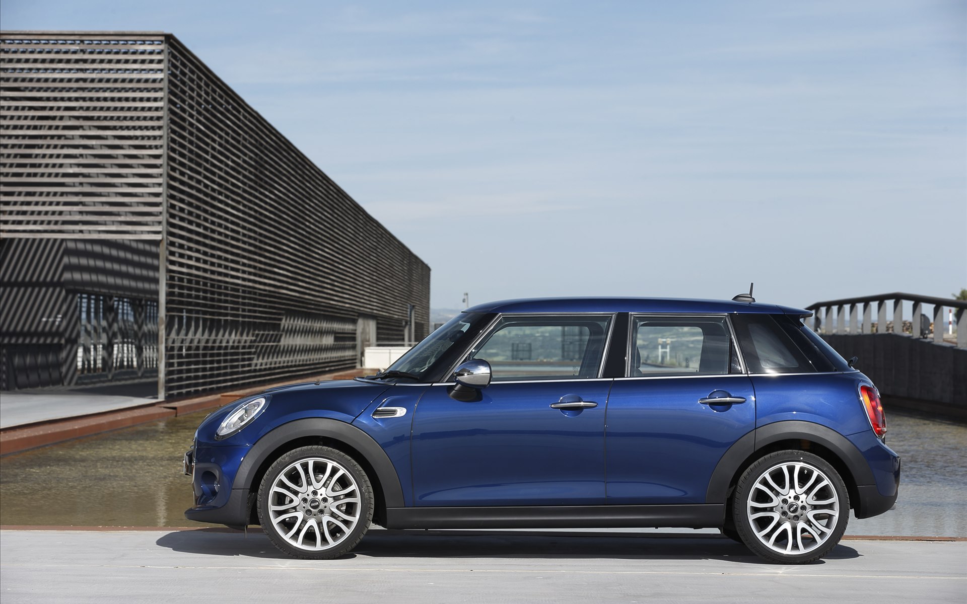 Mini Cooper 5-door 2015